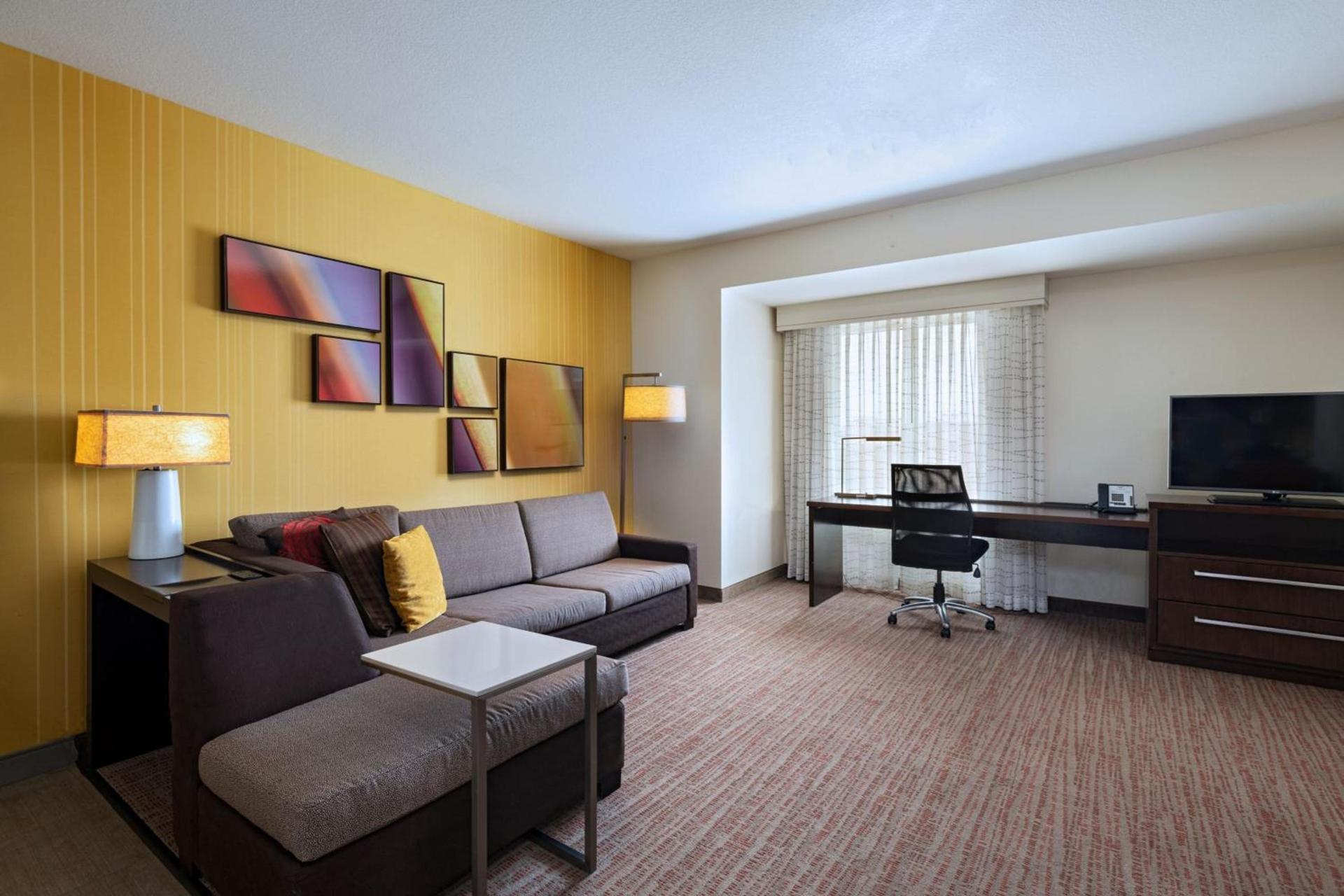 Residence Inn by Marriott Omaha Aksarben Village photo 12