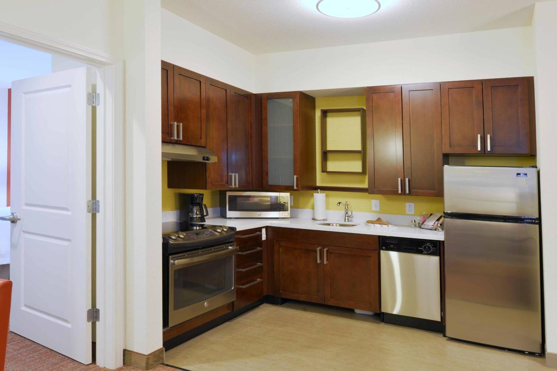 Residence Inn by Marriott Omaha Aksarben Village photo 15