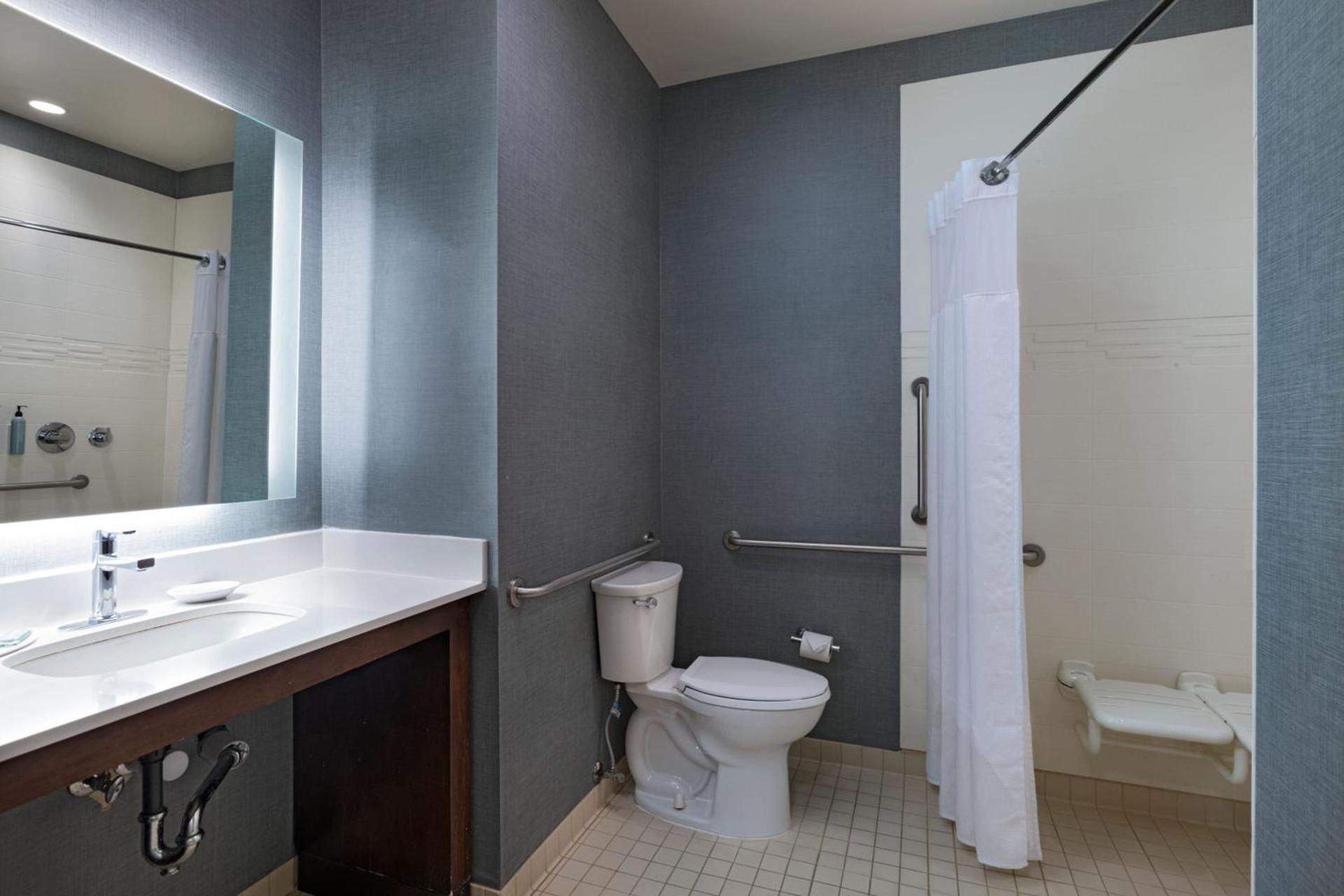 Residence Inn by Marriott Omaha Aksarben Village photo 26