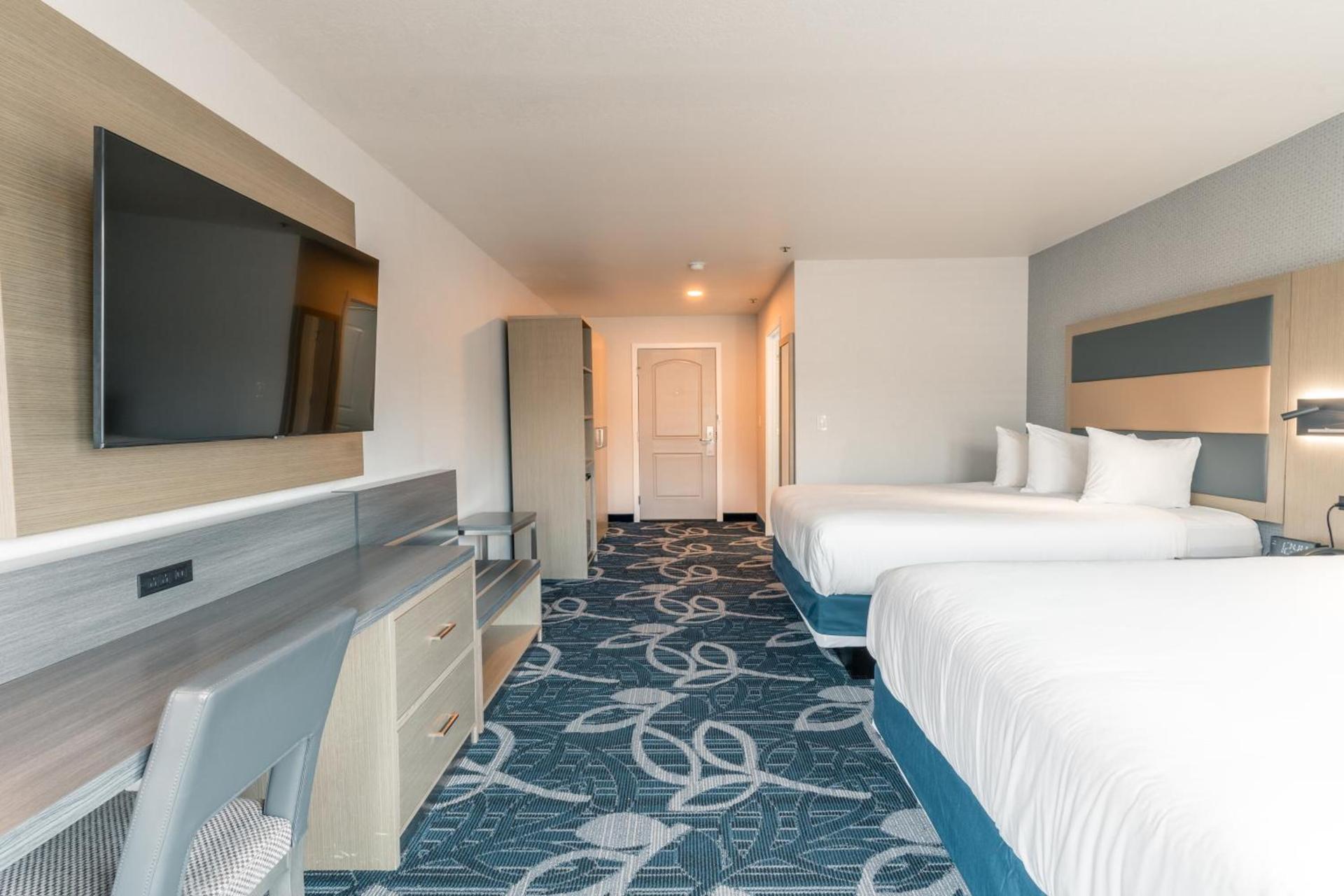 Hotel Aluxor SFO, Shuttle Service photo 28