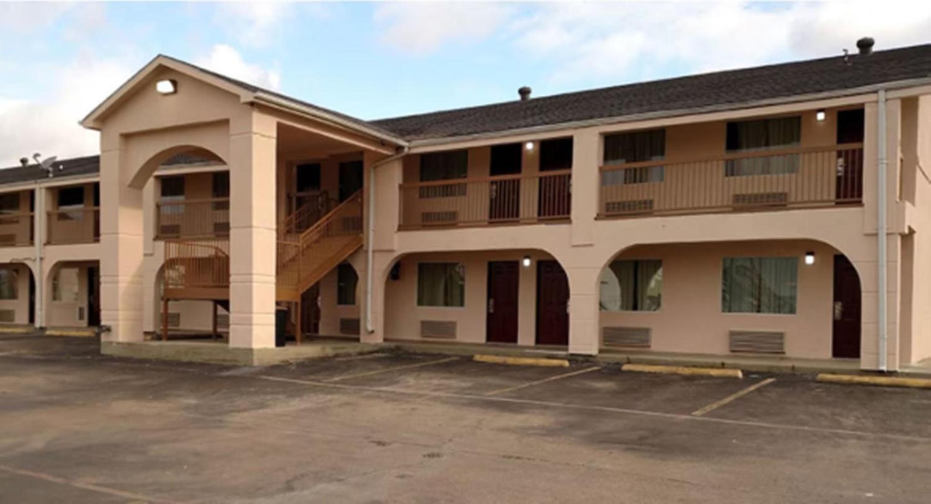 American Inn photo 8