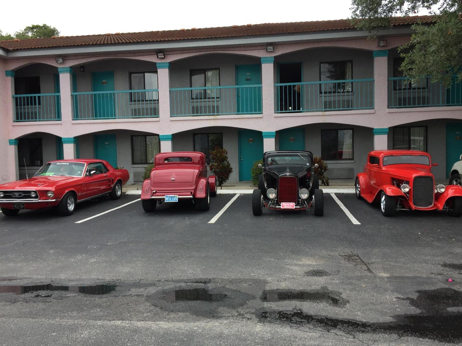 Flamingo Inn photo 13