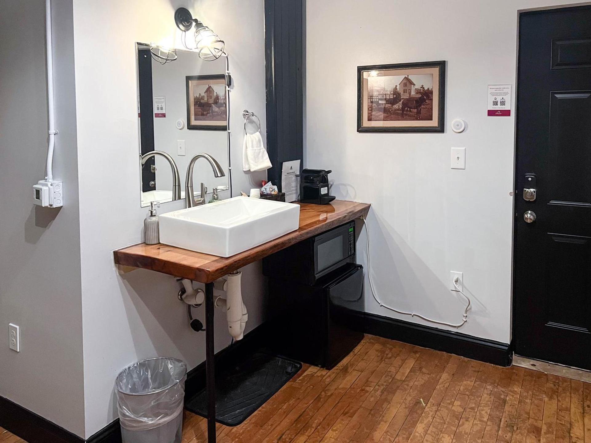 The Oliver Inn photo 32