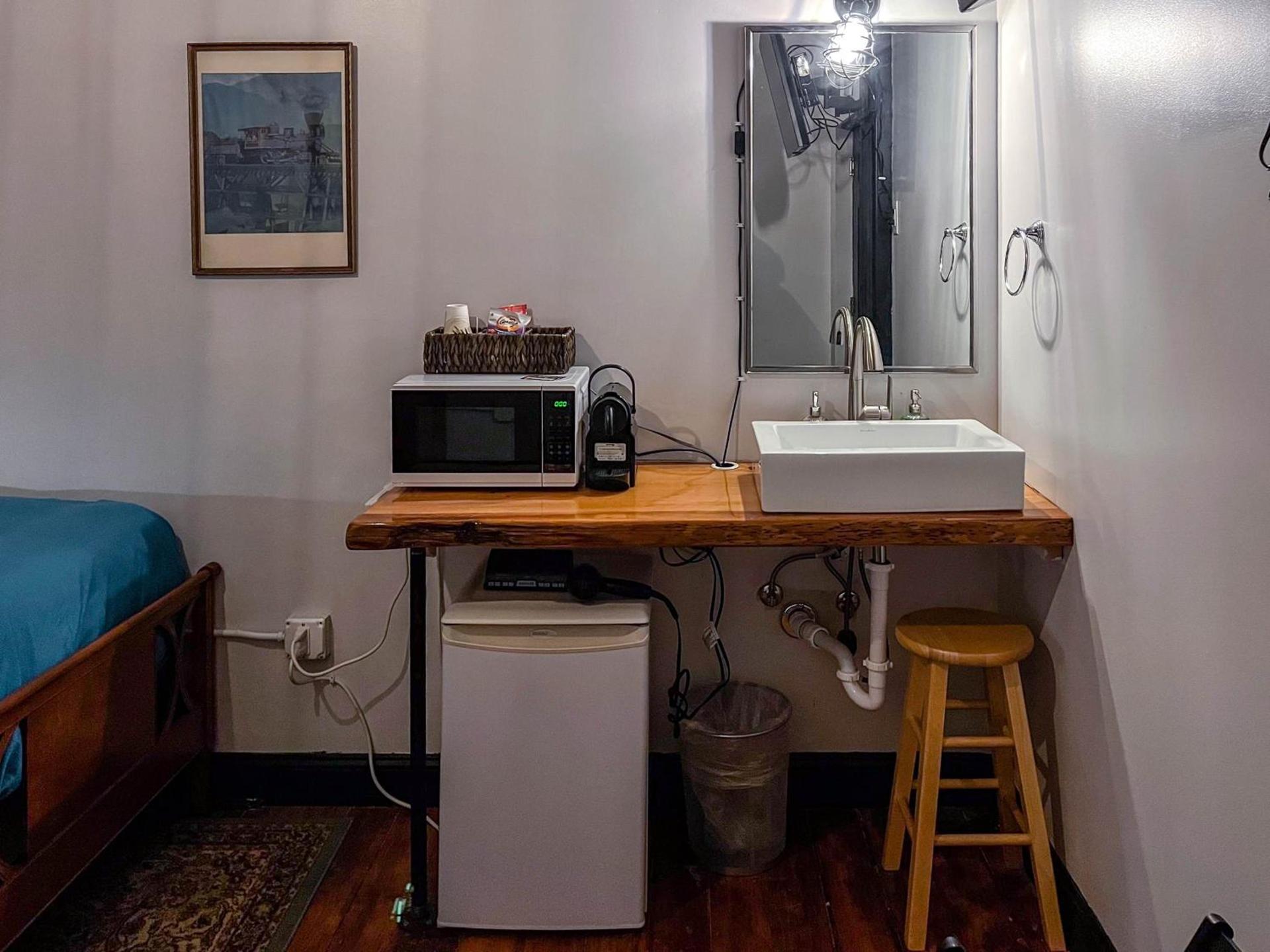 The Oliver Inn photo 68