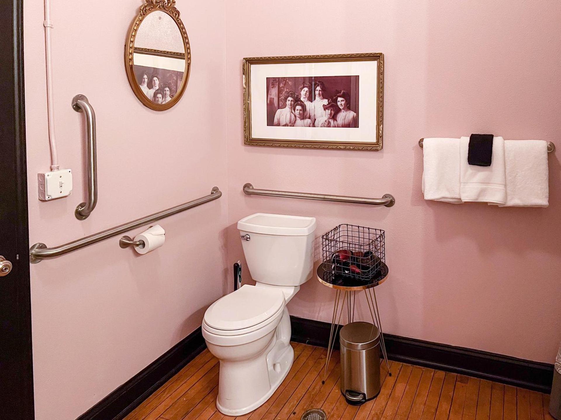 The Oliver Inn photo 43