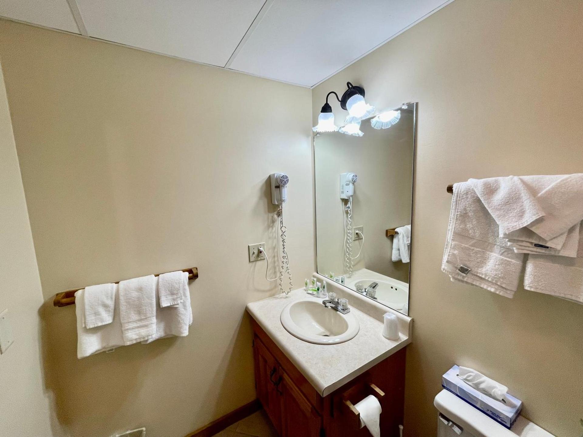Merrill Farm Inn photo 47