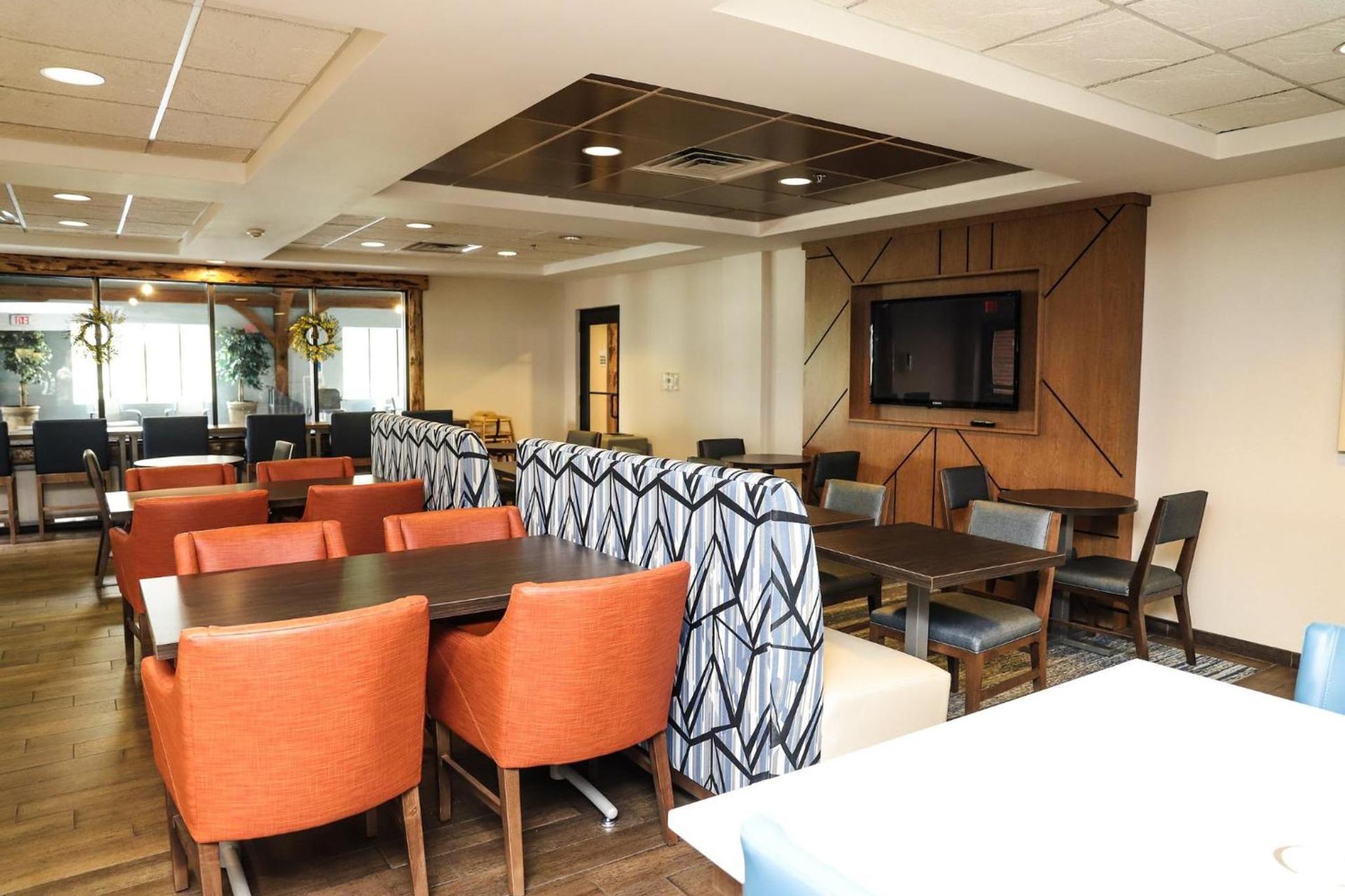 Holiday Inn Express & Suites Donegal by IHG photo 30
