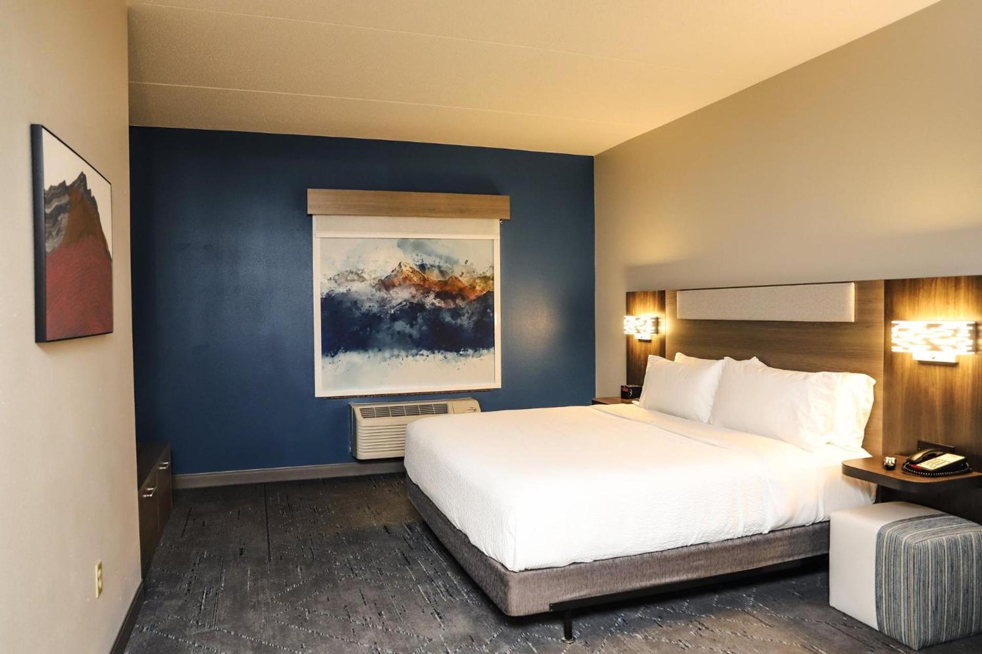 Holiday Inn Express & Suites Donegal by IHG photo 49