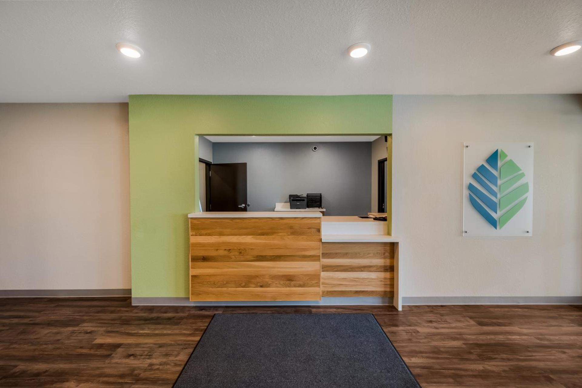 WoodSpring Suites West Palm Beach photo 43