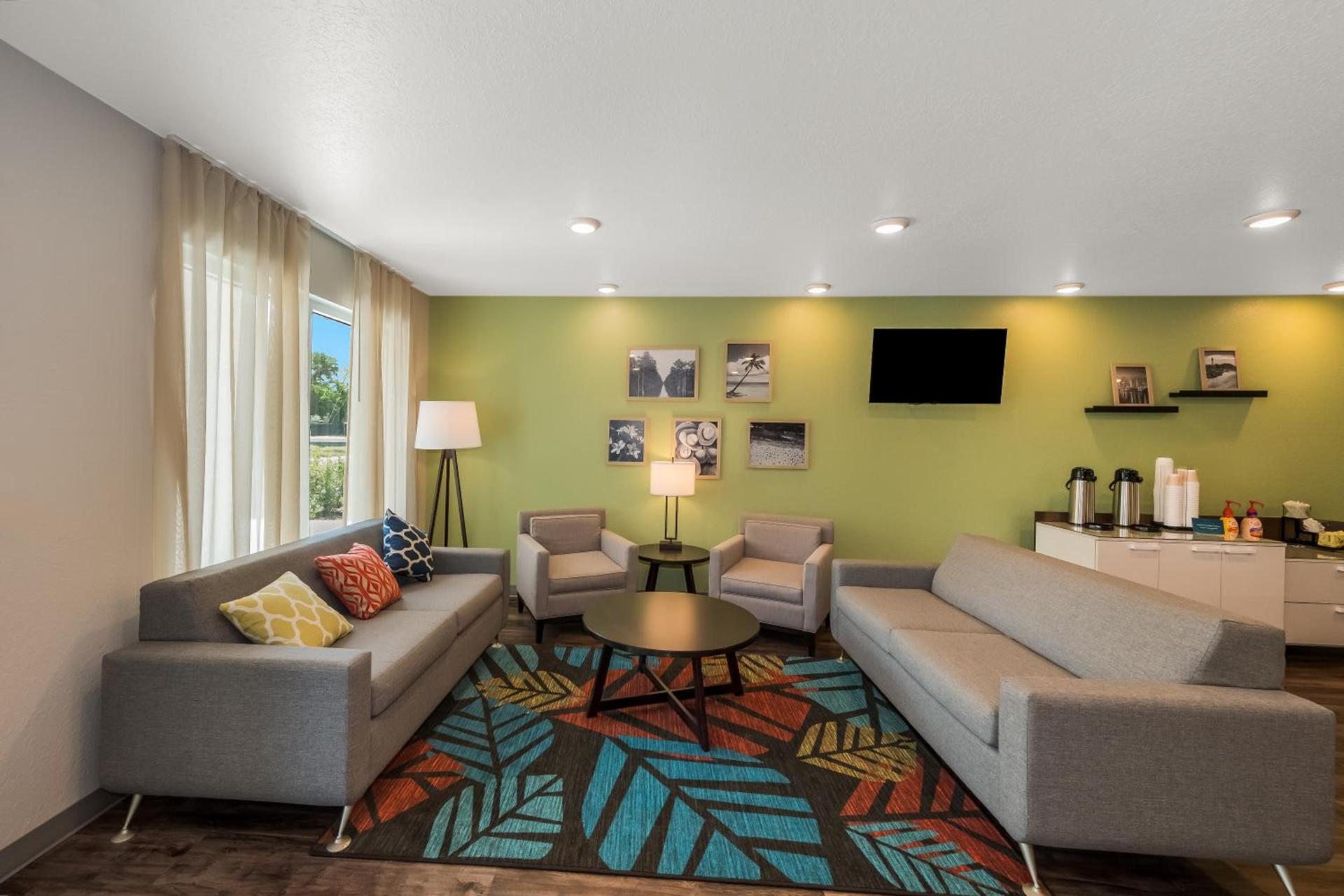 WoodSpring Suites West Palm Beach photo 42