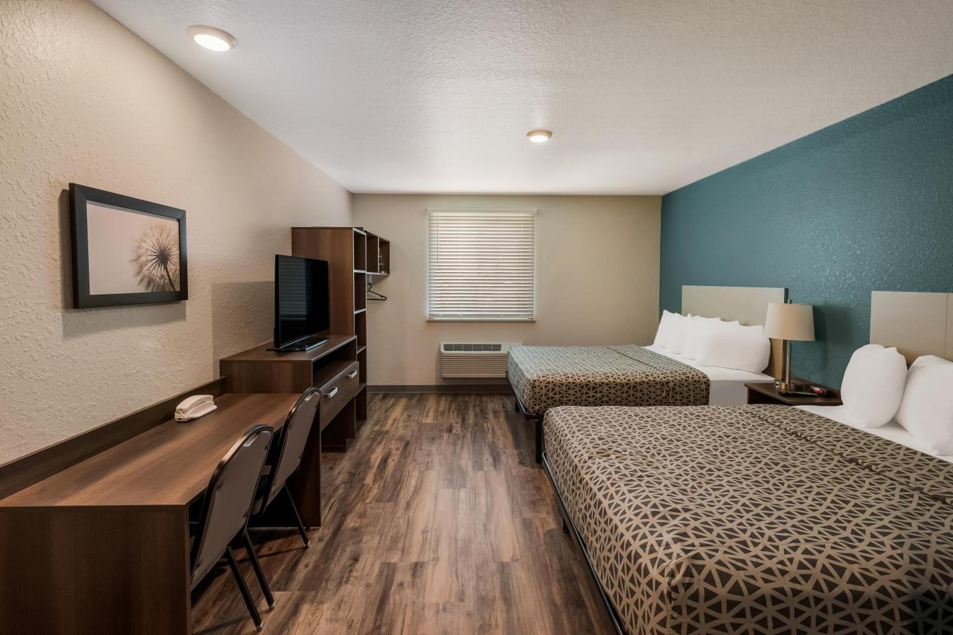 WoodSpring Suites West Palm Beach photo 32