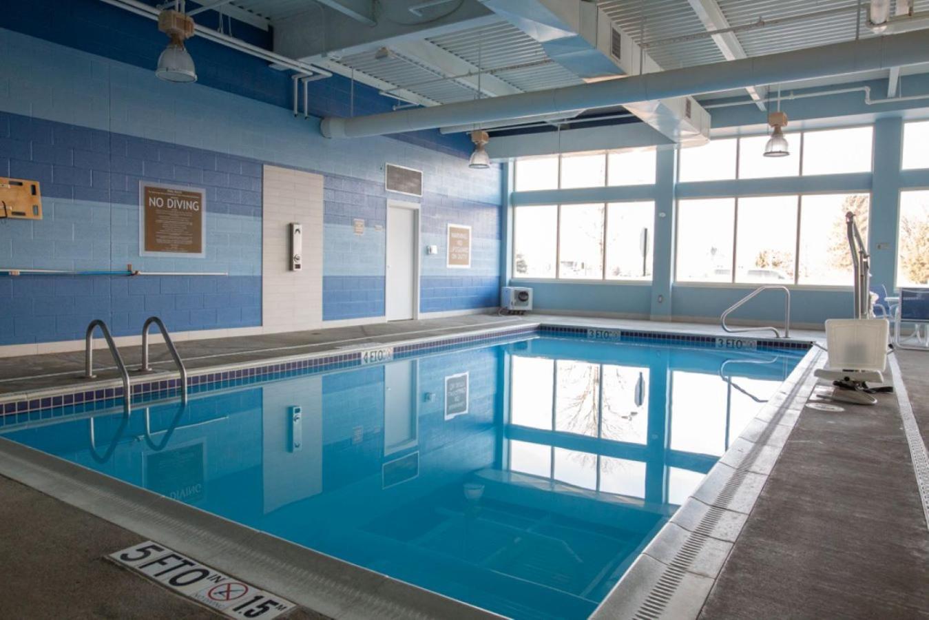 Holiday Inn Express Columbus Airport Easton photo 2