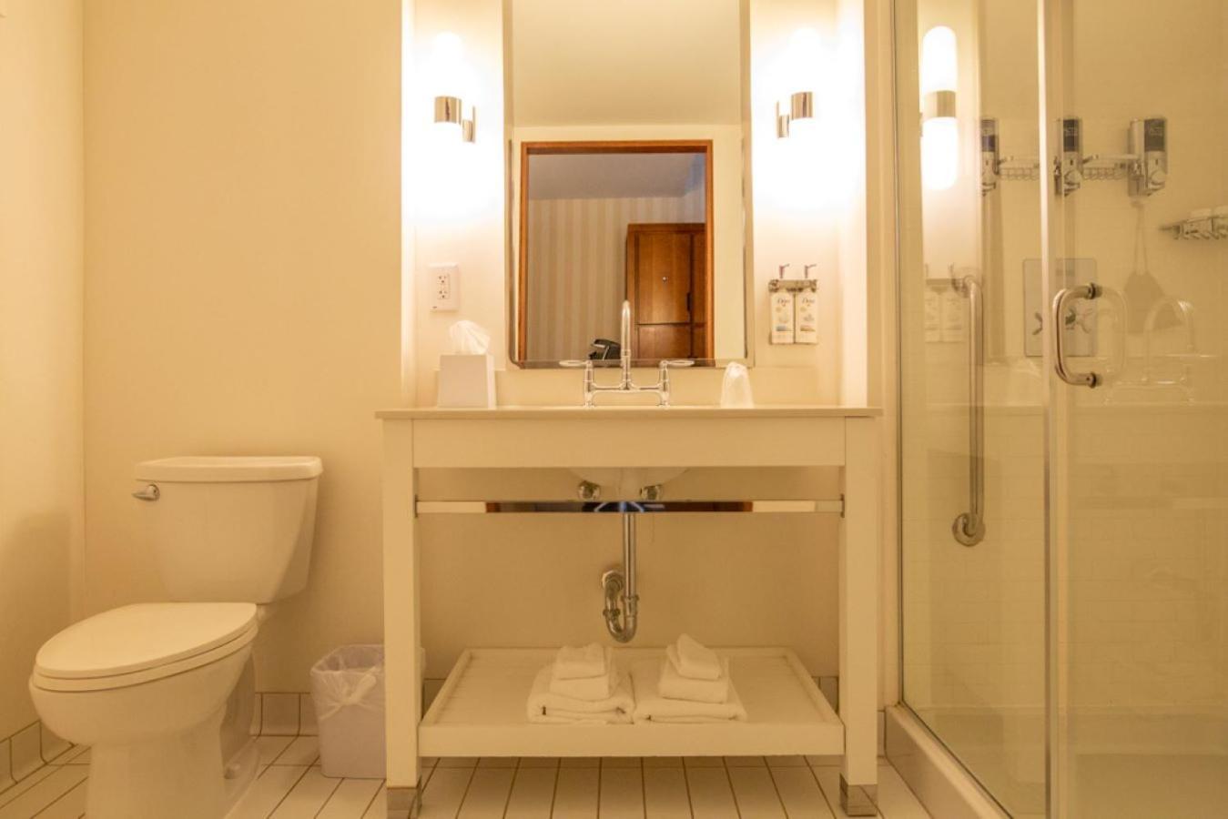 Holiday Inn Express Columbus Airport Easton photo 15