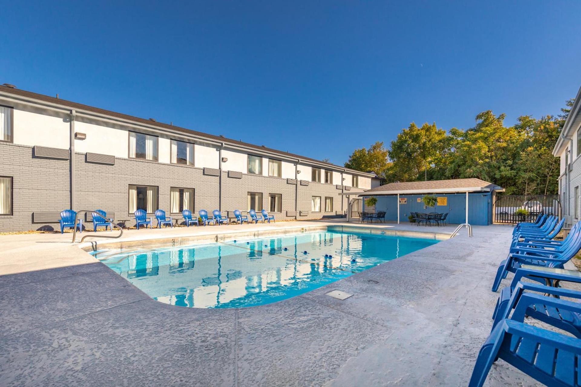 THE BRANSINN Entertainment District photo 5