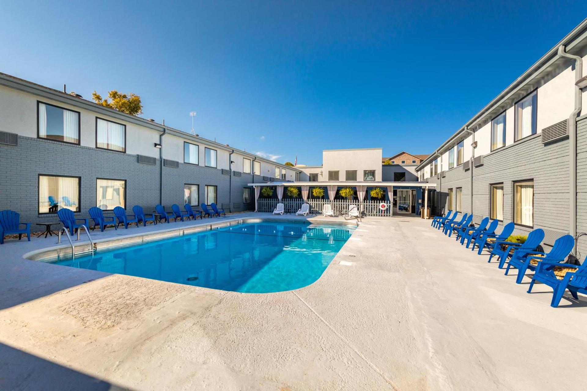 THE BRANSINN Entertainment District photo 24