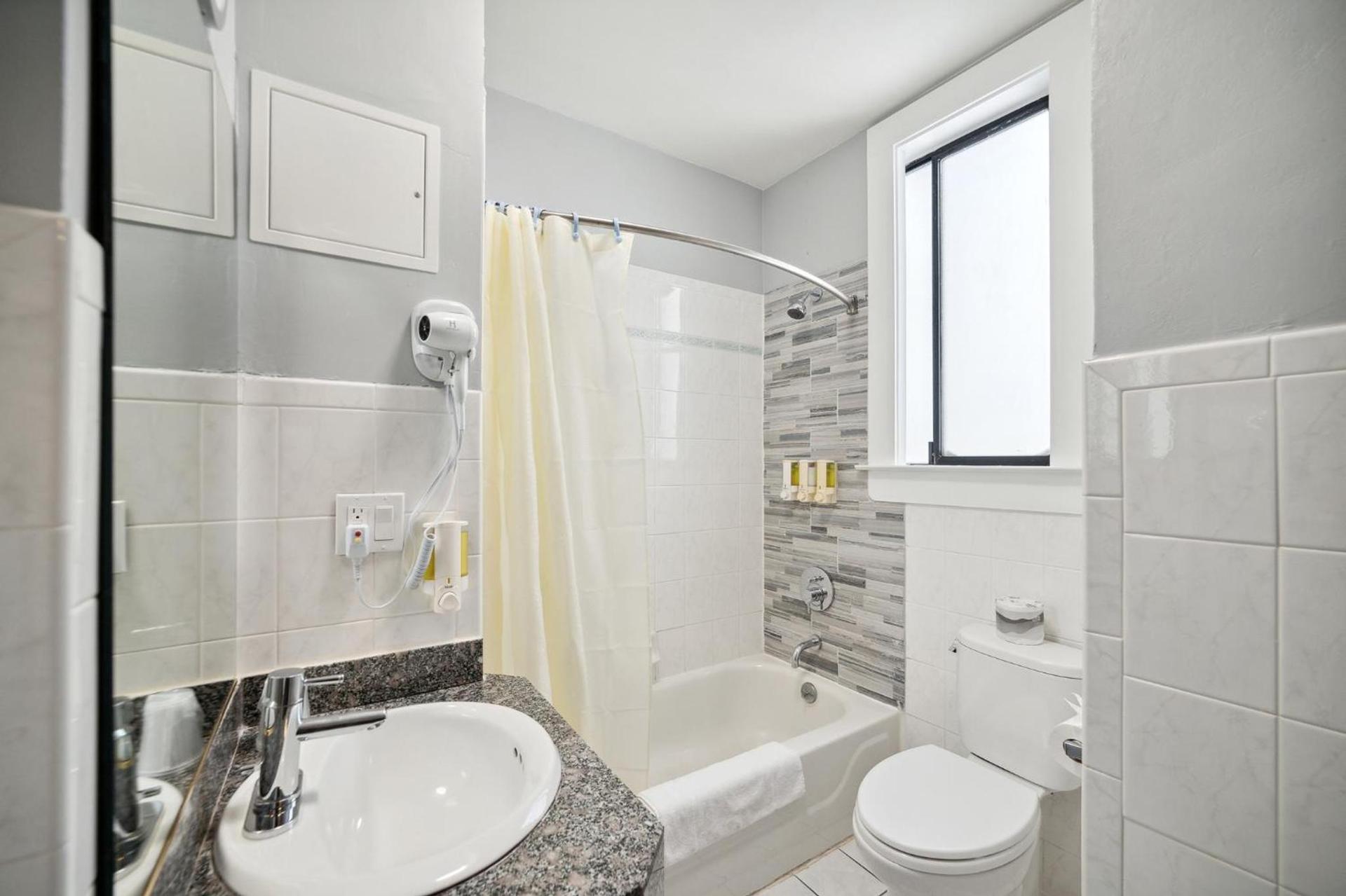 Union Square Plaza Hotel photo 20