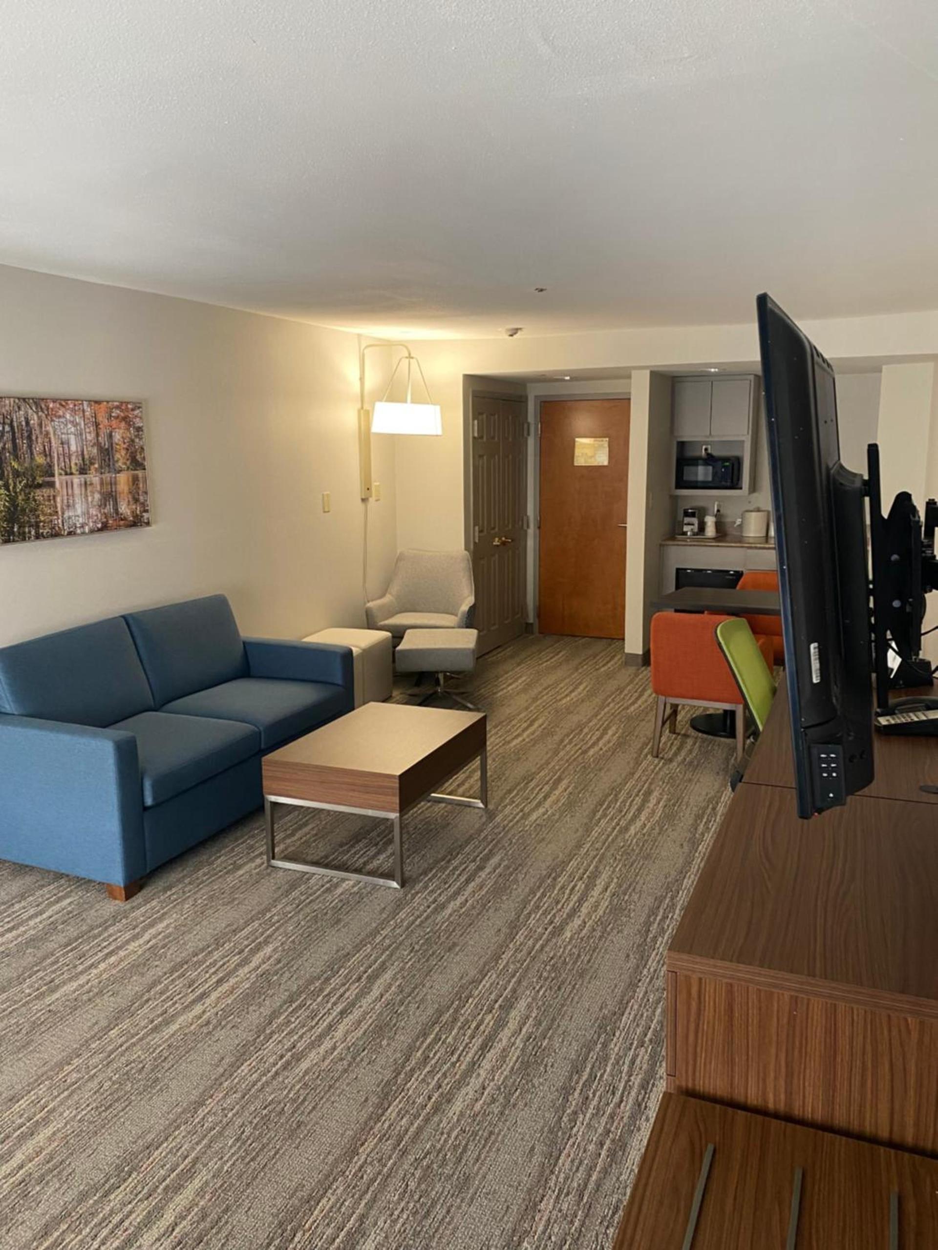 Wingate by Wyndham Lafayette Airport photo 52