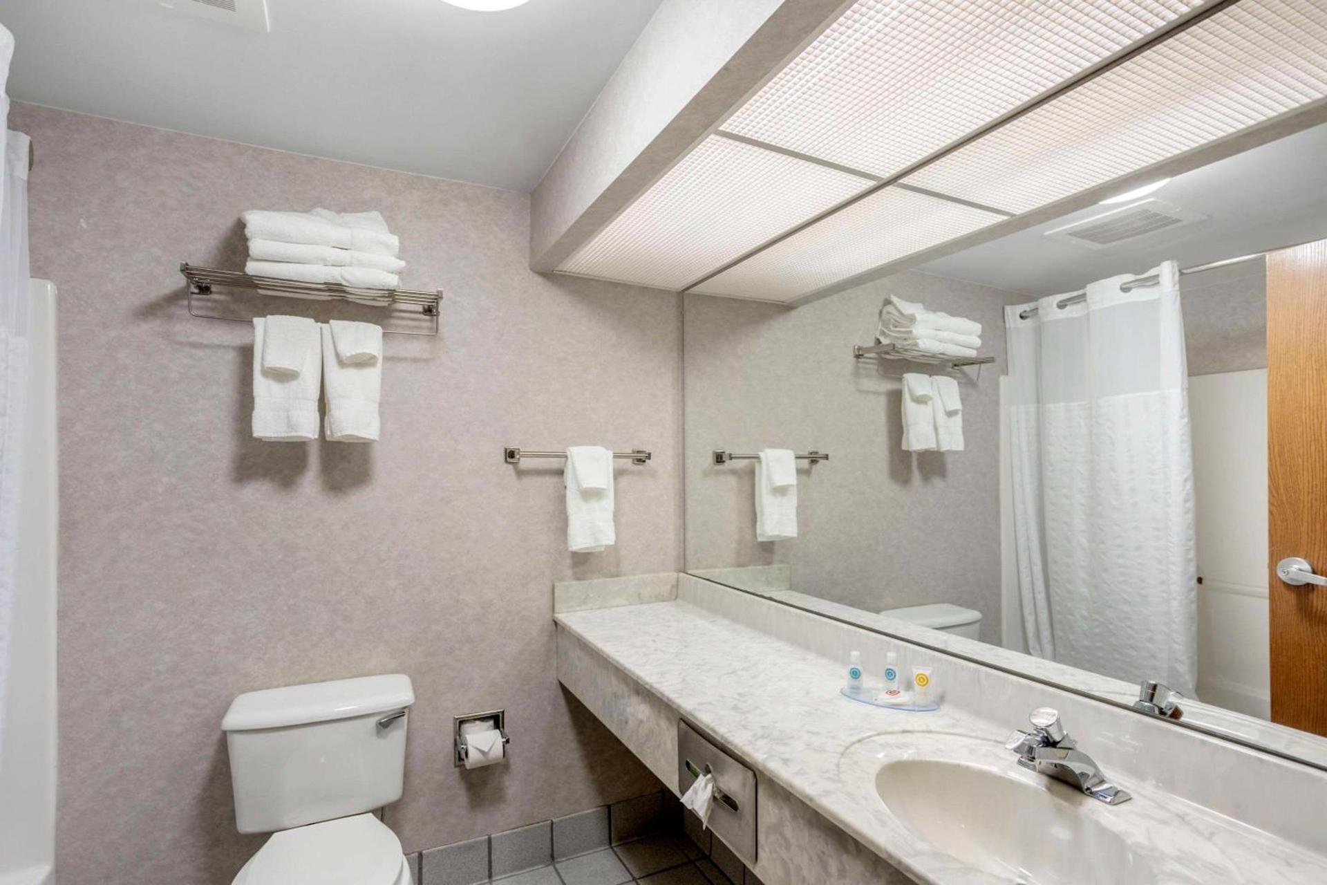 Comfort Inn Huntingdon photo 11