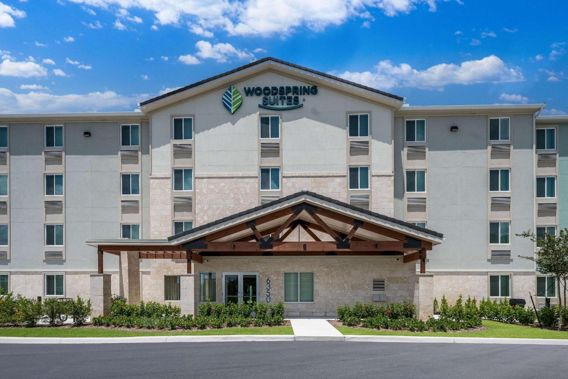 WoodSpring Suites West Palm Beach photo 1