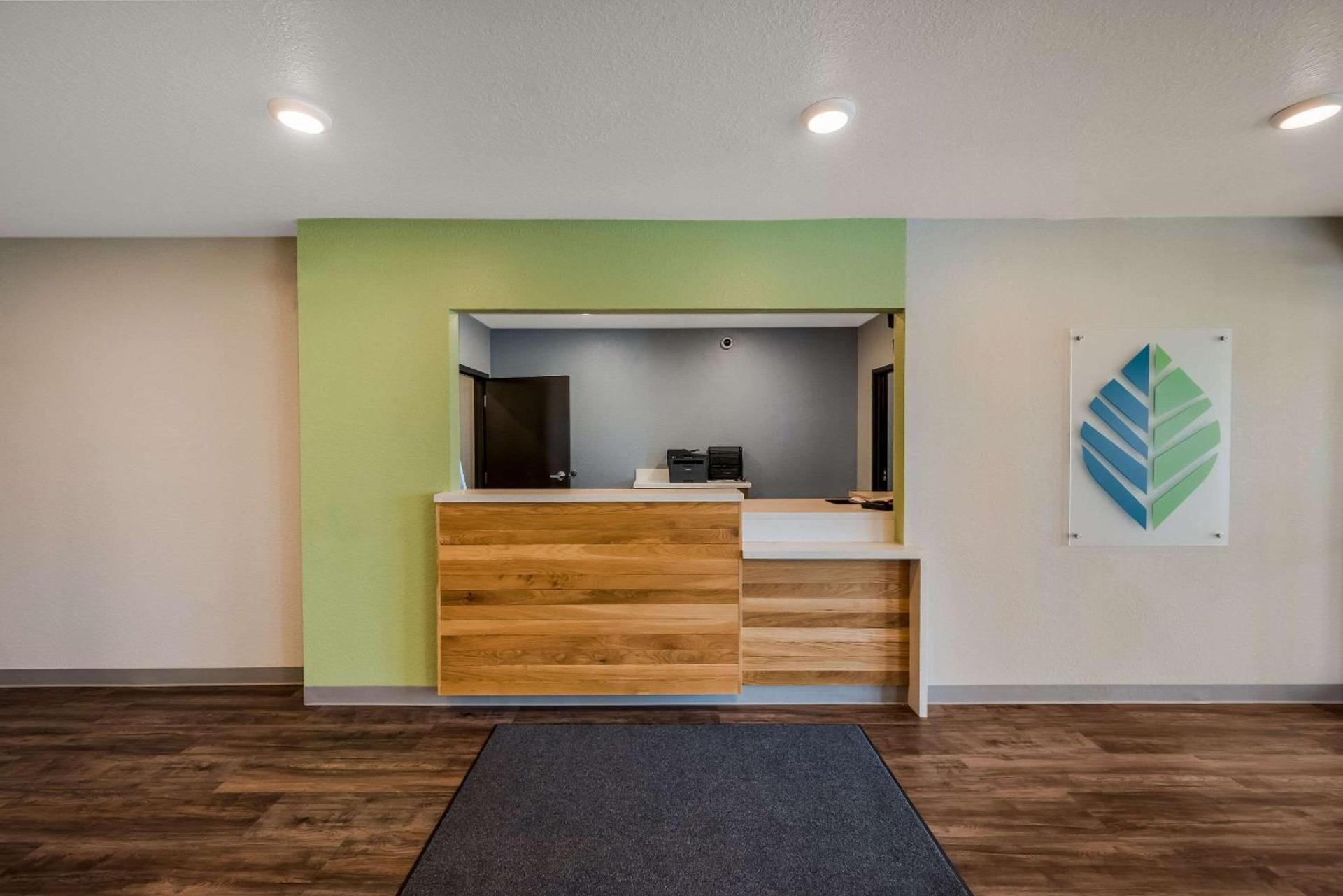 WoodSpring Suites West Palm Beach photo 6