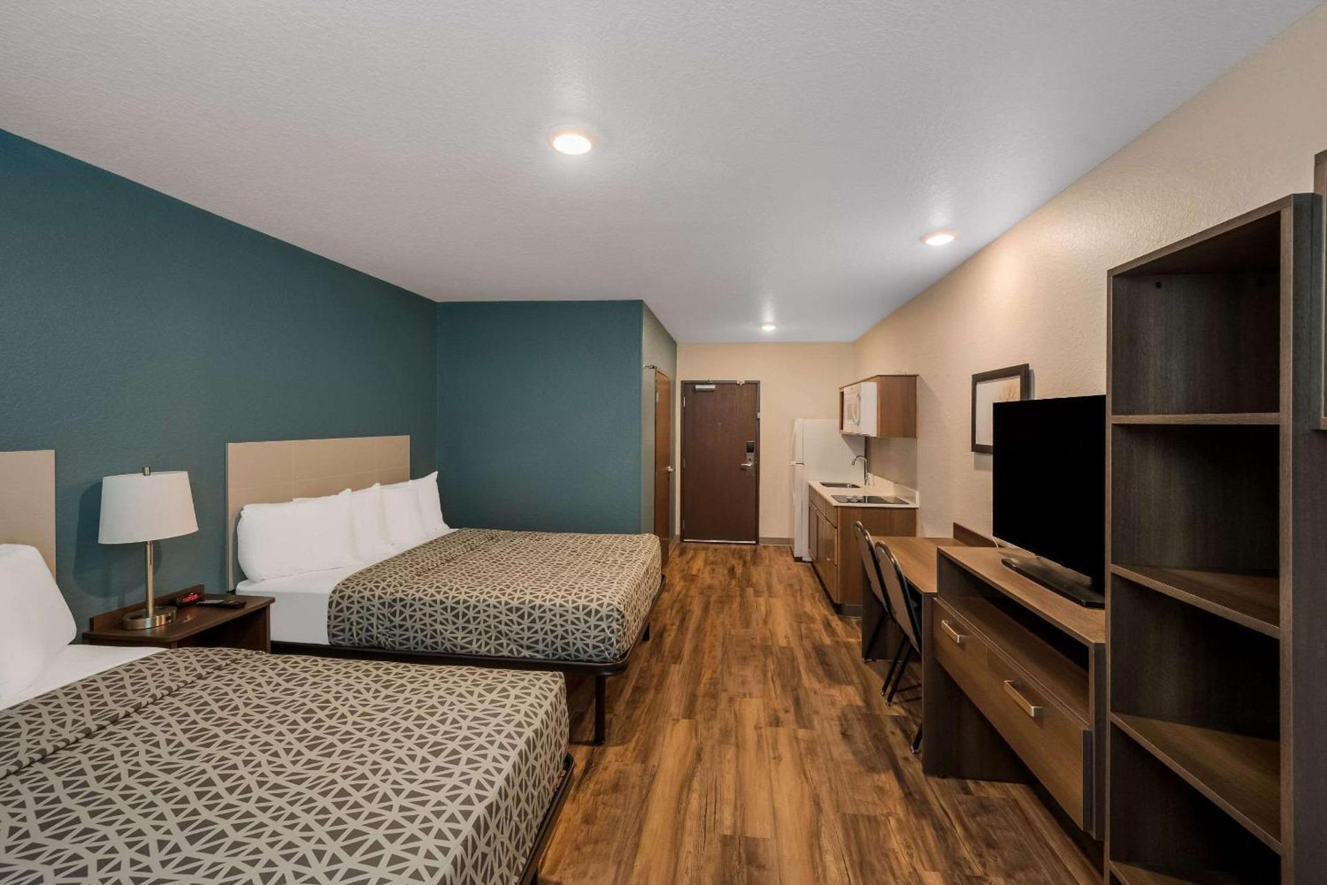 WoodSpring Suites West Palm Beach photo 19