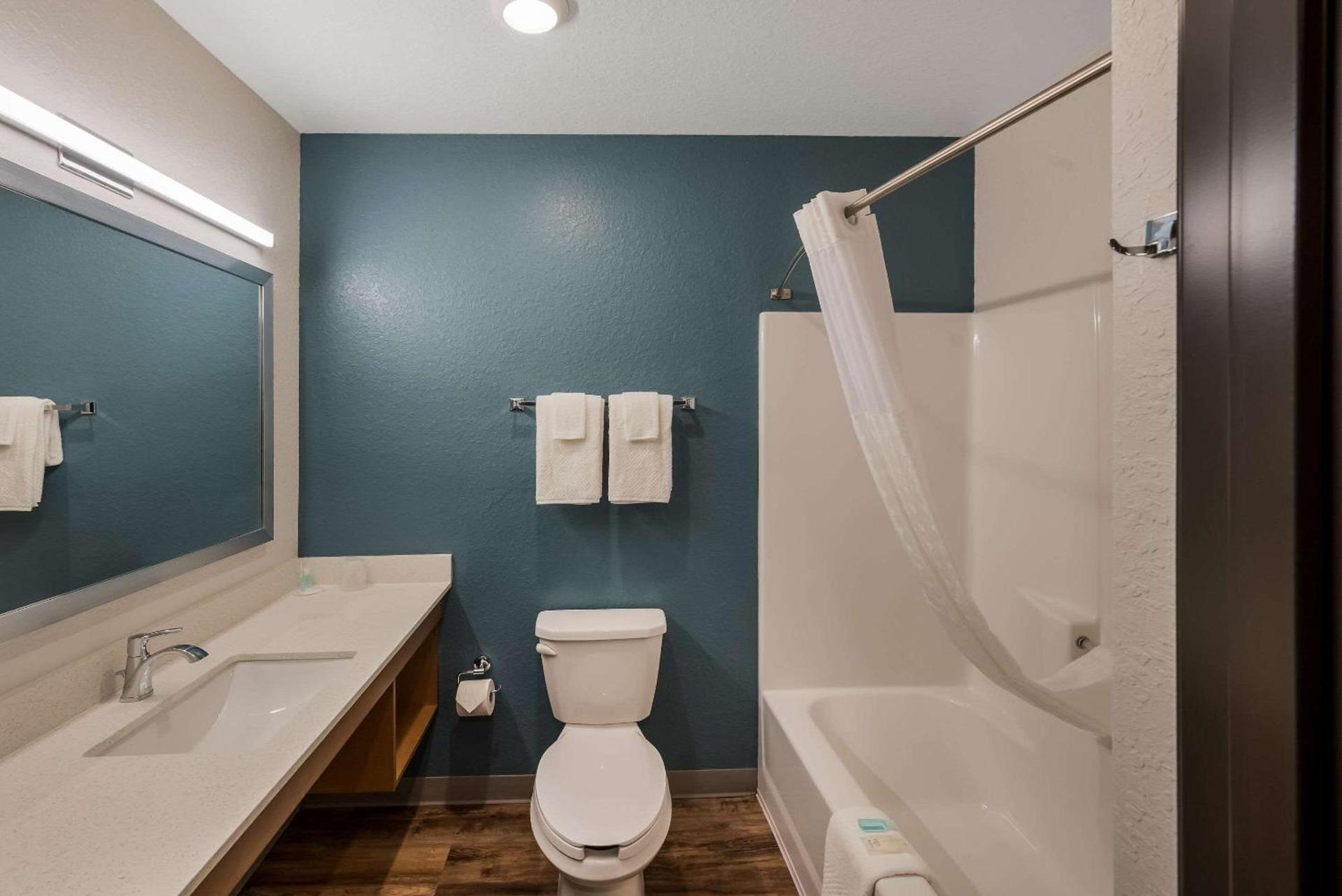 WoodSpring Suites West Palm Beach photo 21