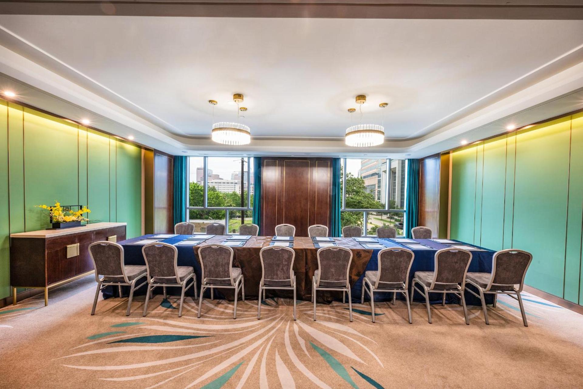 Blossom Hotel Houston, Curio Collection by Hilton photo 35