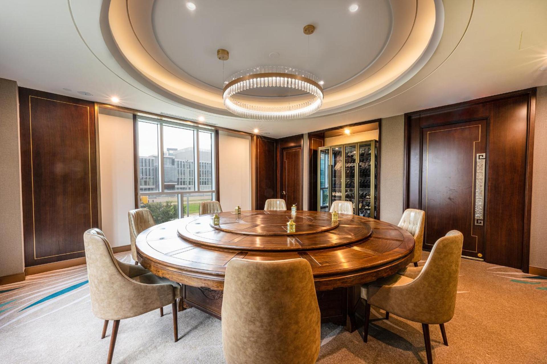 Blossom Hotel Houston, Curio Collection by Hilton photo 30