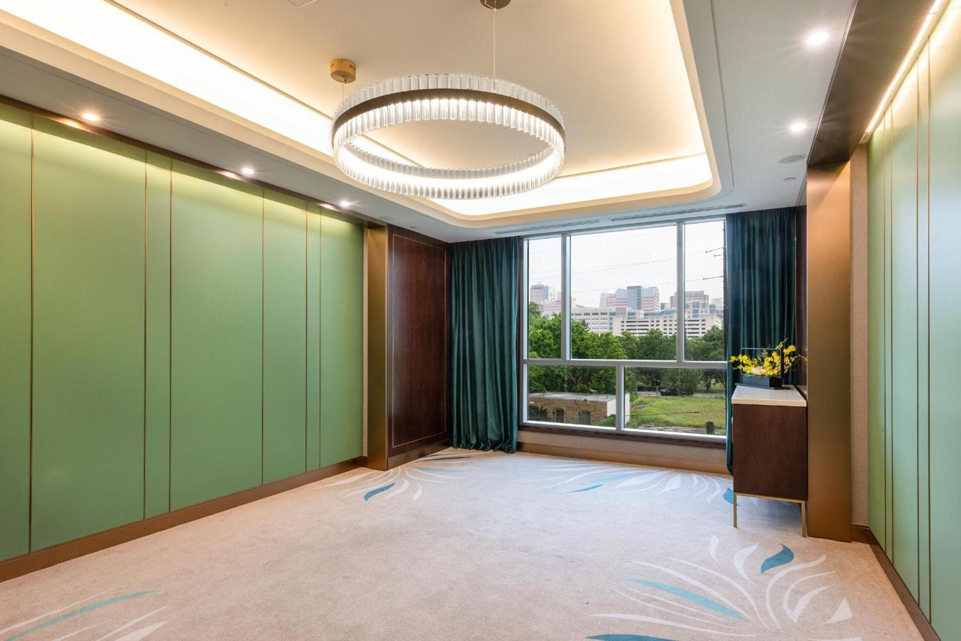 Blossom Hotel Houston, Curio Collection by Hilton photo 28