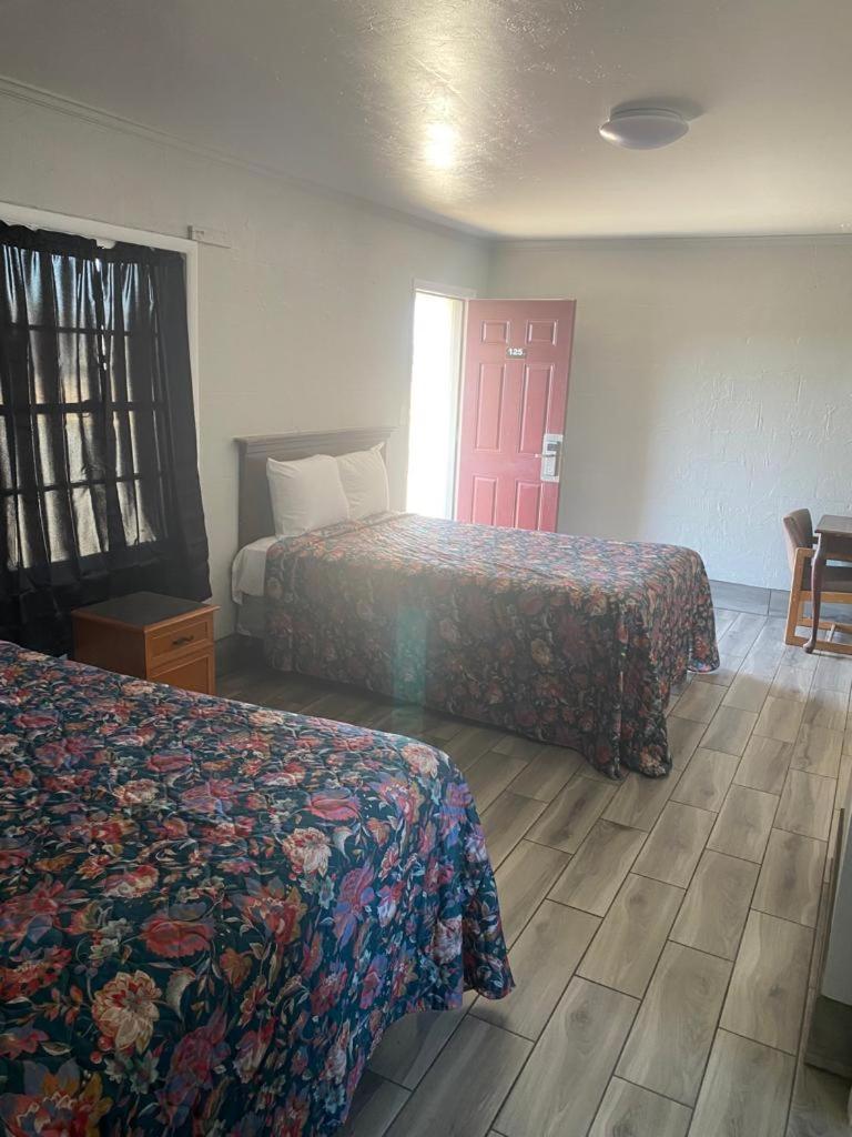 Ranger Motel photo 9