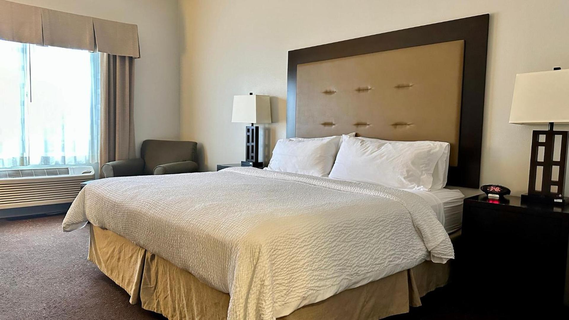 Holiday Inn Express Vancouver North by IHG photo 16