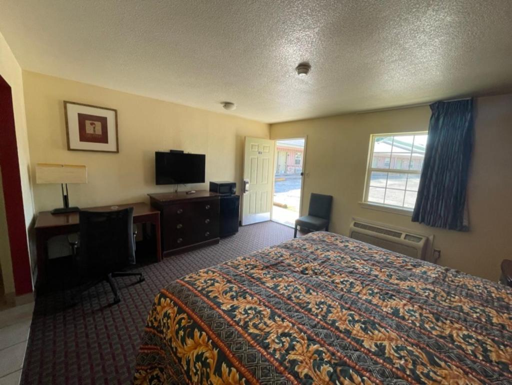 Village Inn photo 34