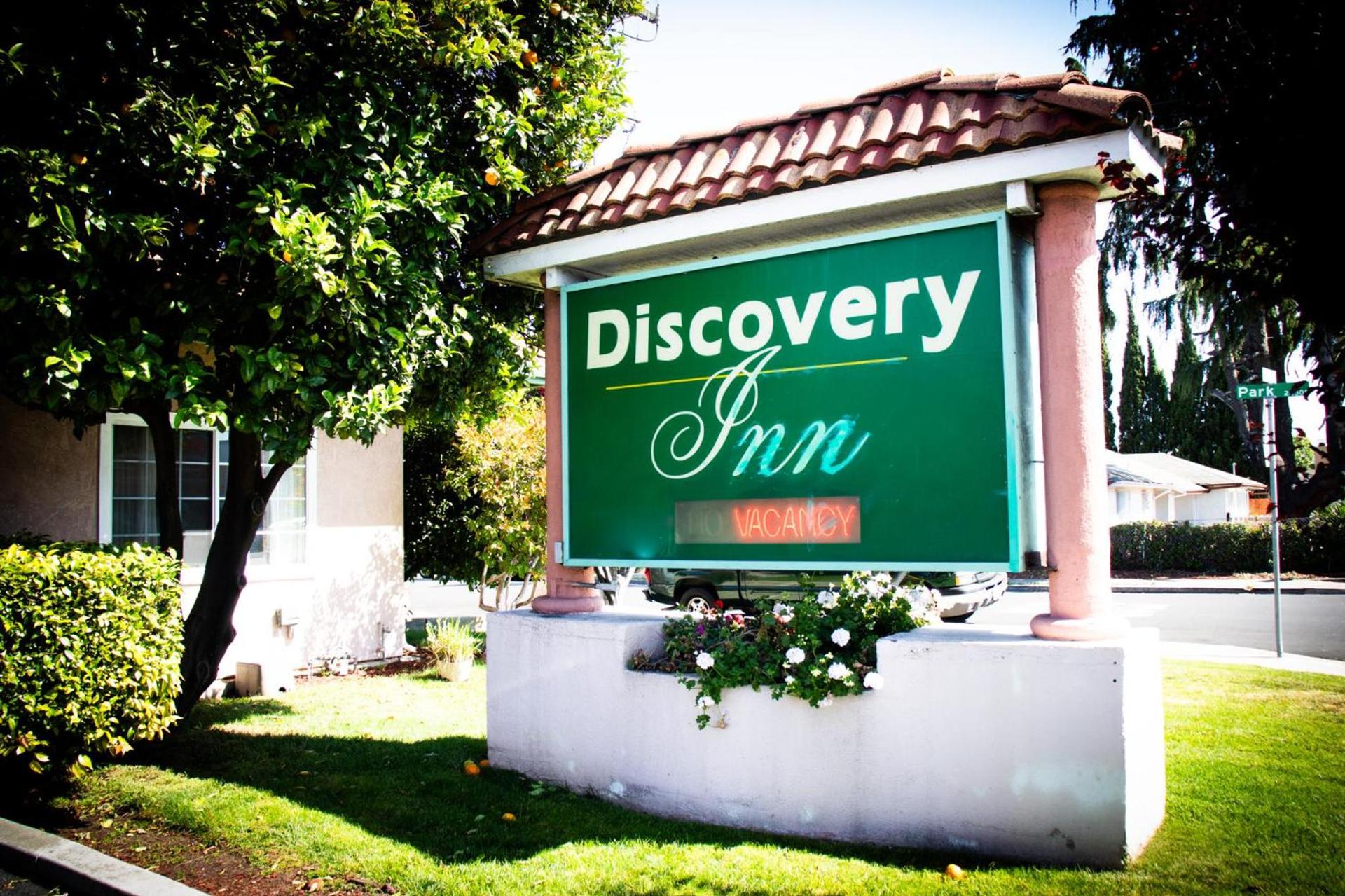 Discovery Inn photo 34