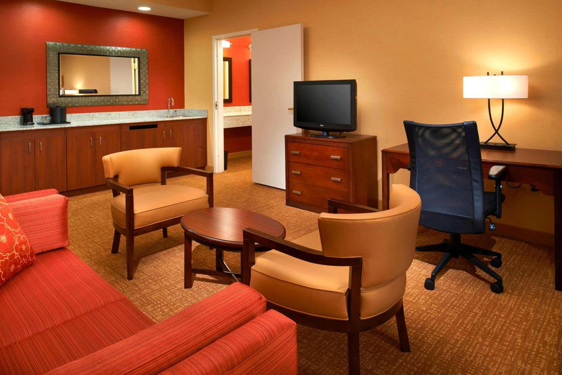Best Western Plus Elgin - Chicago photo 11