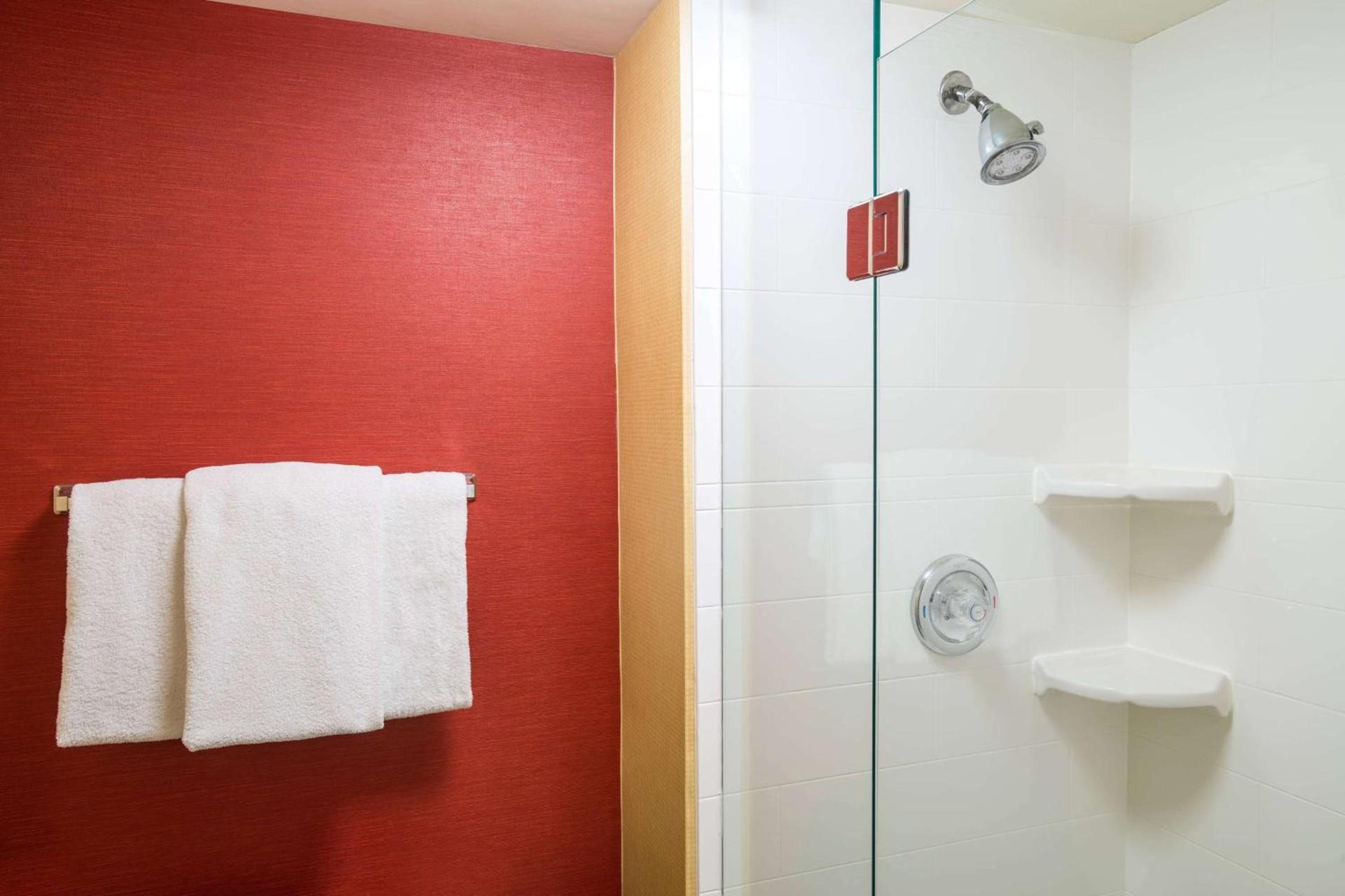 Best Western Plus Elgin - Chicago photo 13