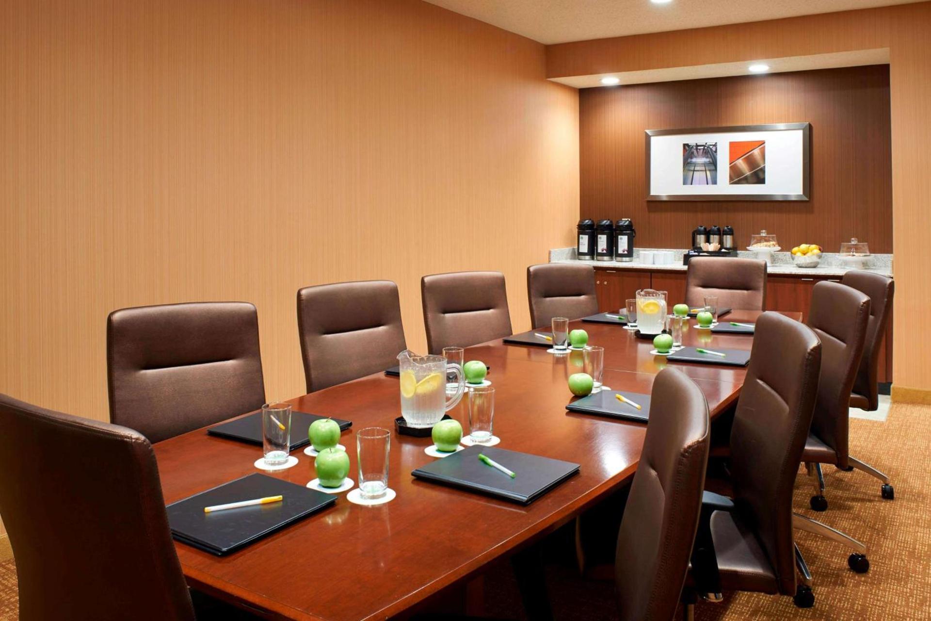 Best Western Plus Elgin - Chicago photo 17