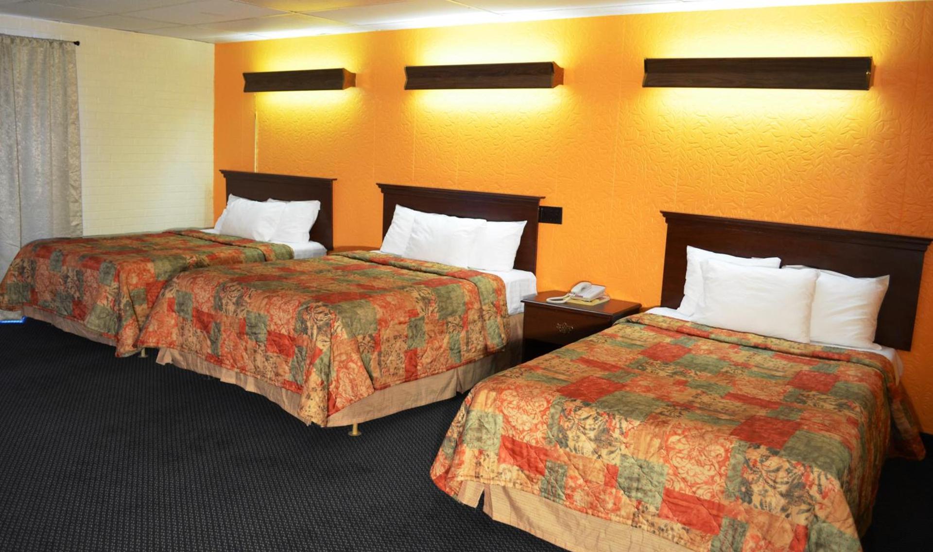 Economy Inn Bluefield photo 24