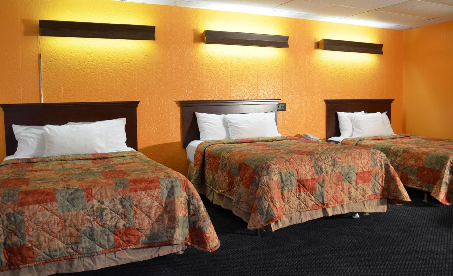 Economy Inn Bluefield photo 18