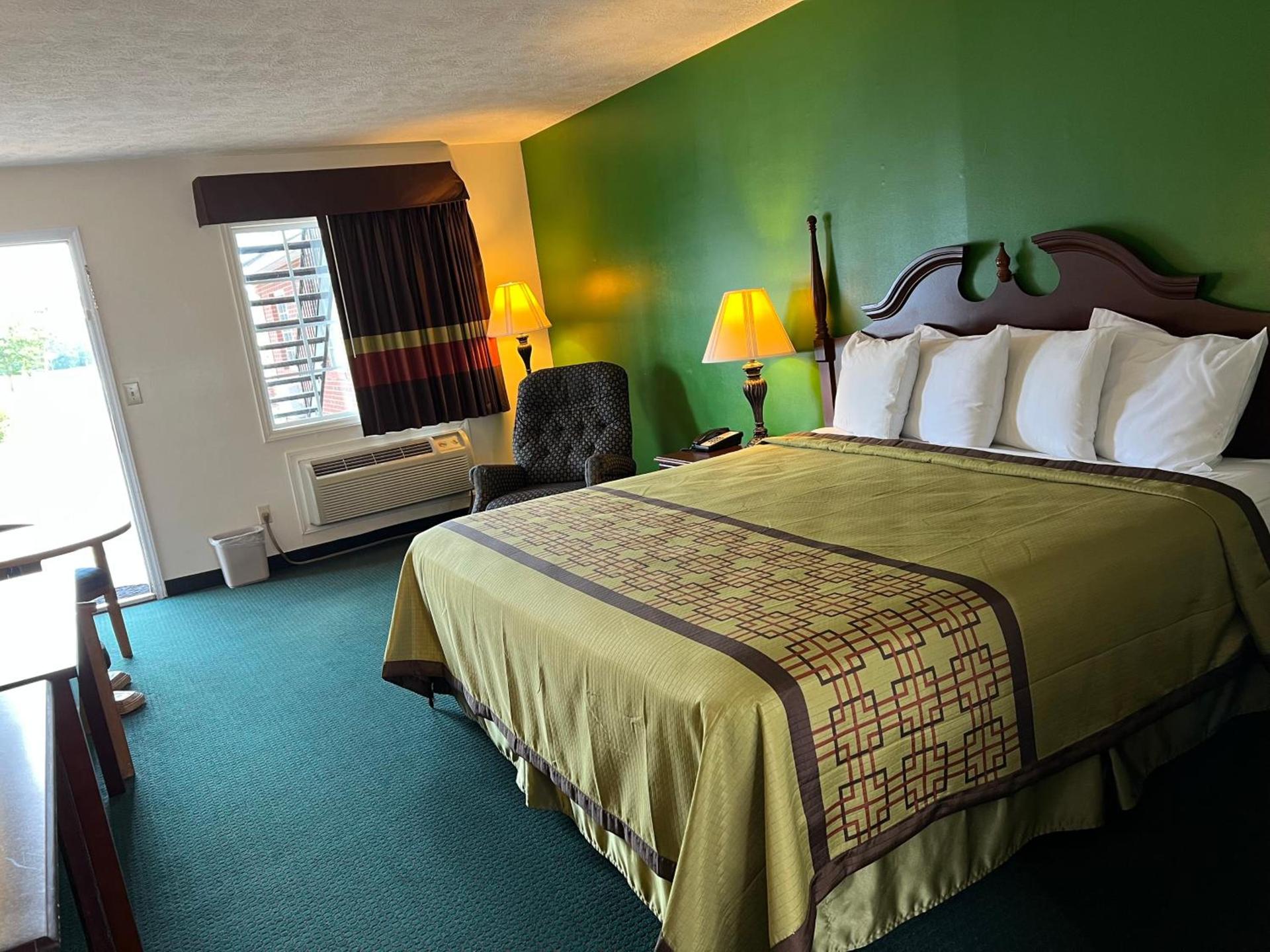 Surry Inn - Dobson - I-77 - Exit 93 photo 15