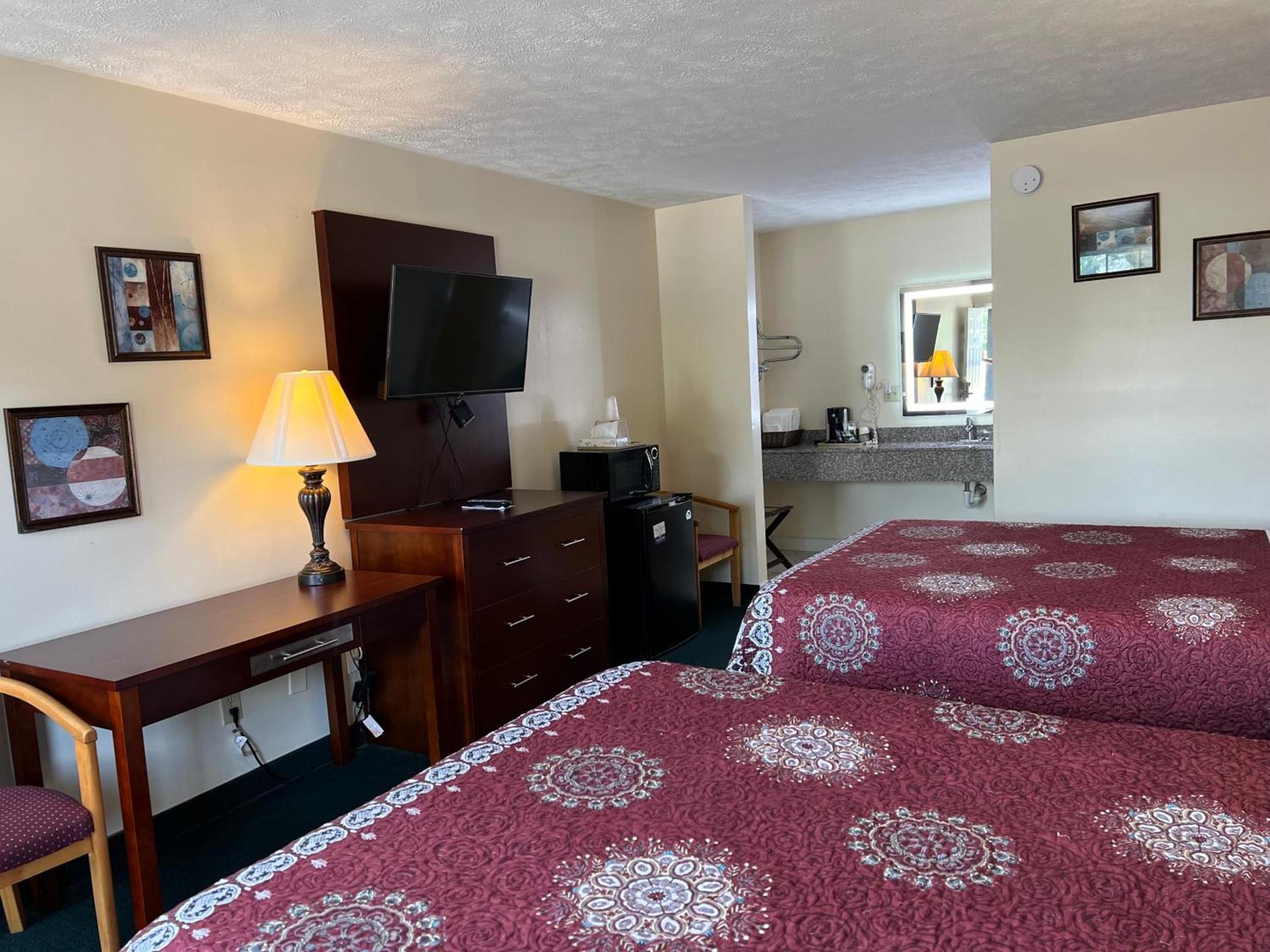 Surry Inn - Dobson - I-77 - Exit 93 photo 19