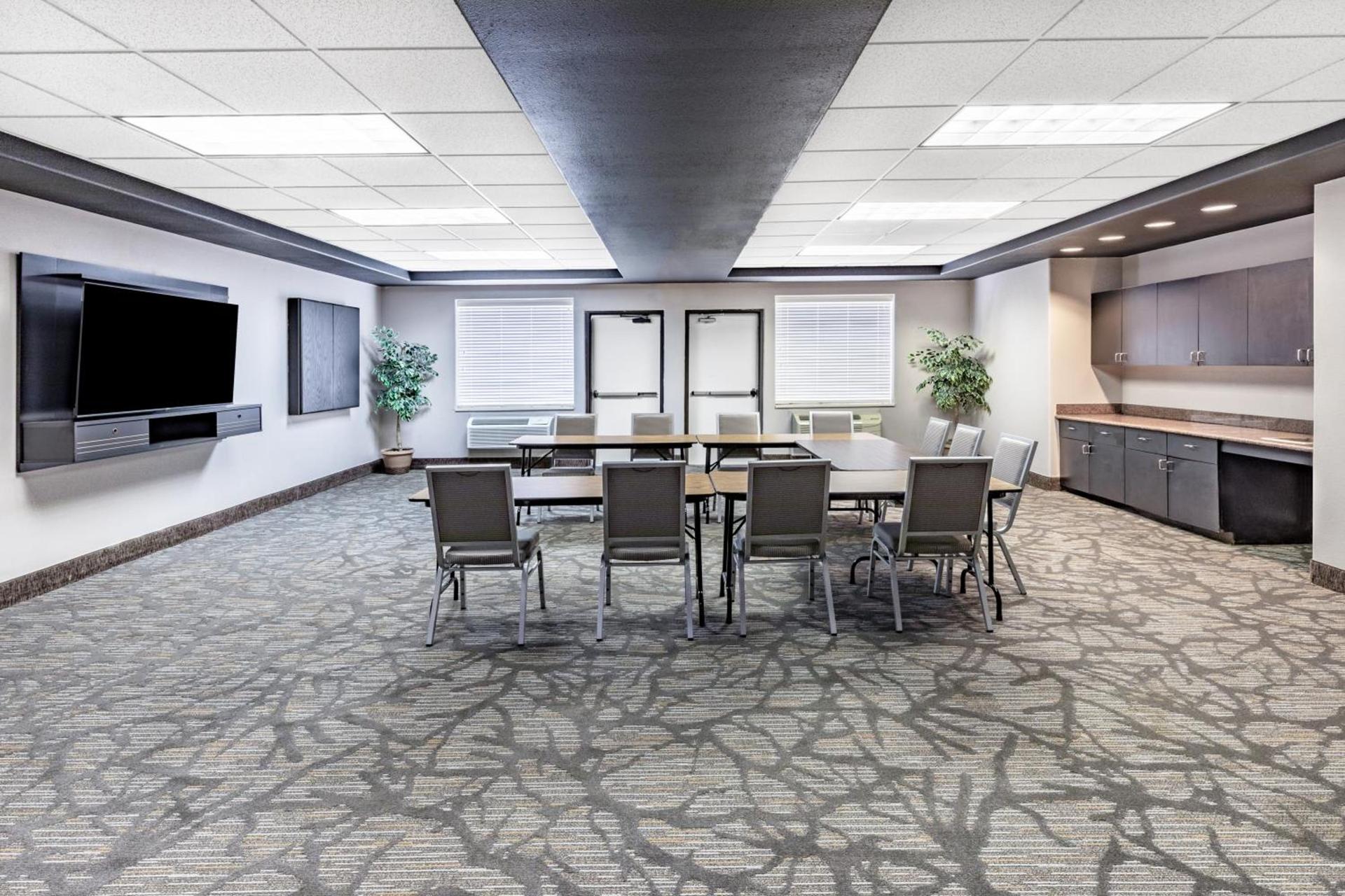 Wingate by Wyndham Houston Bush Intercontinental Airport photo 65