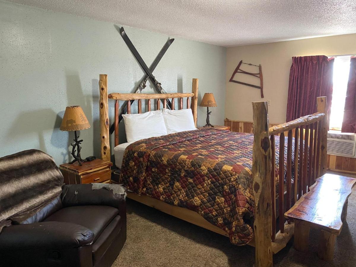 Celebrity Inn photo 11