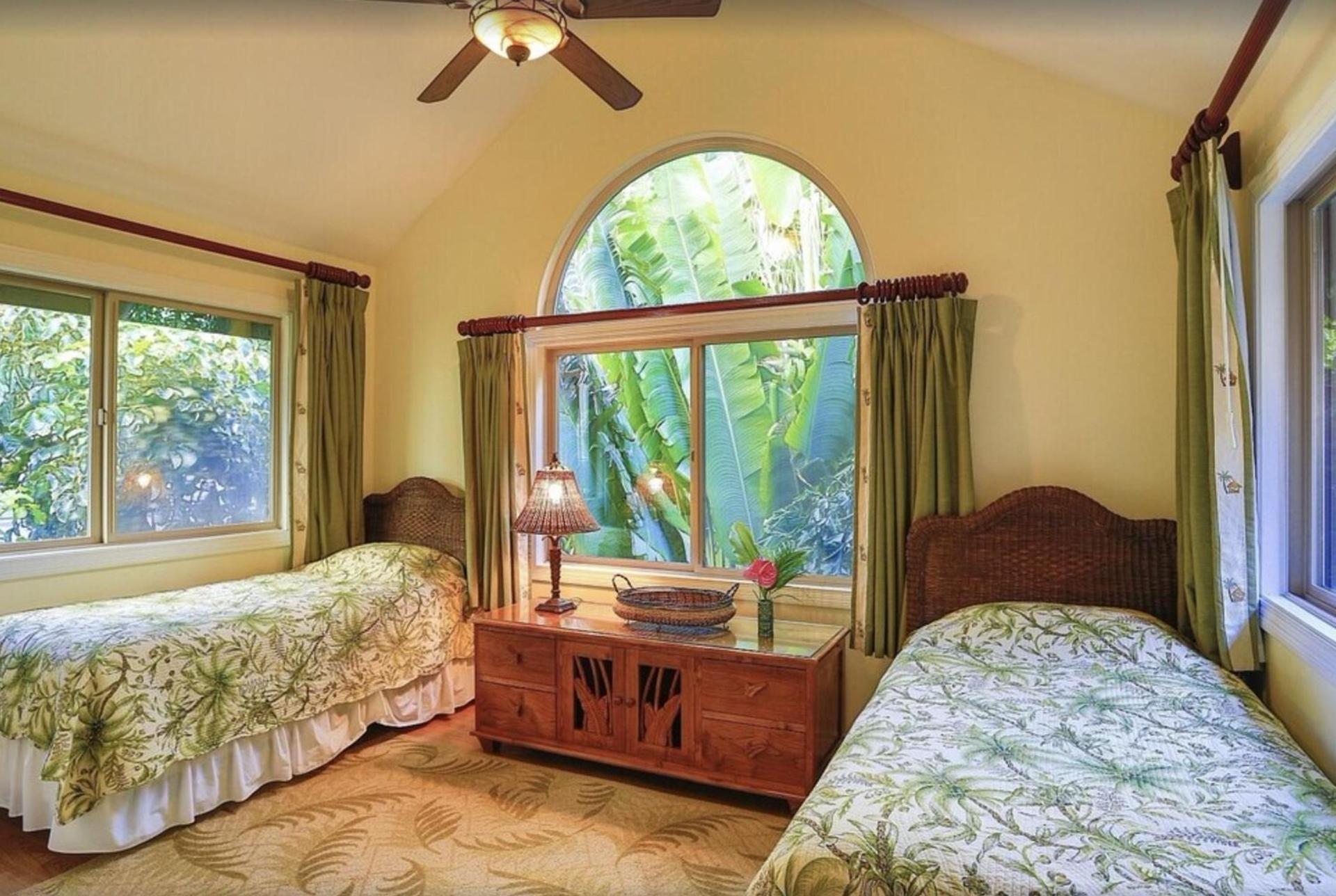 Beachfront Villa North Shore Oahu photo 8
