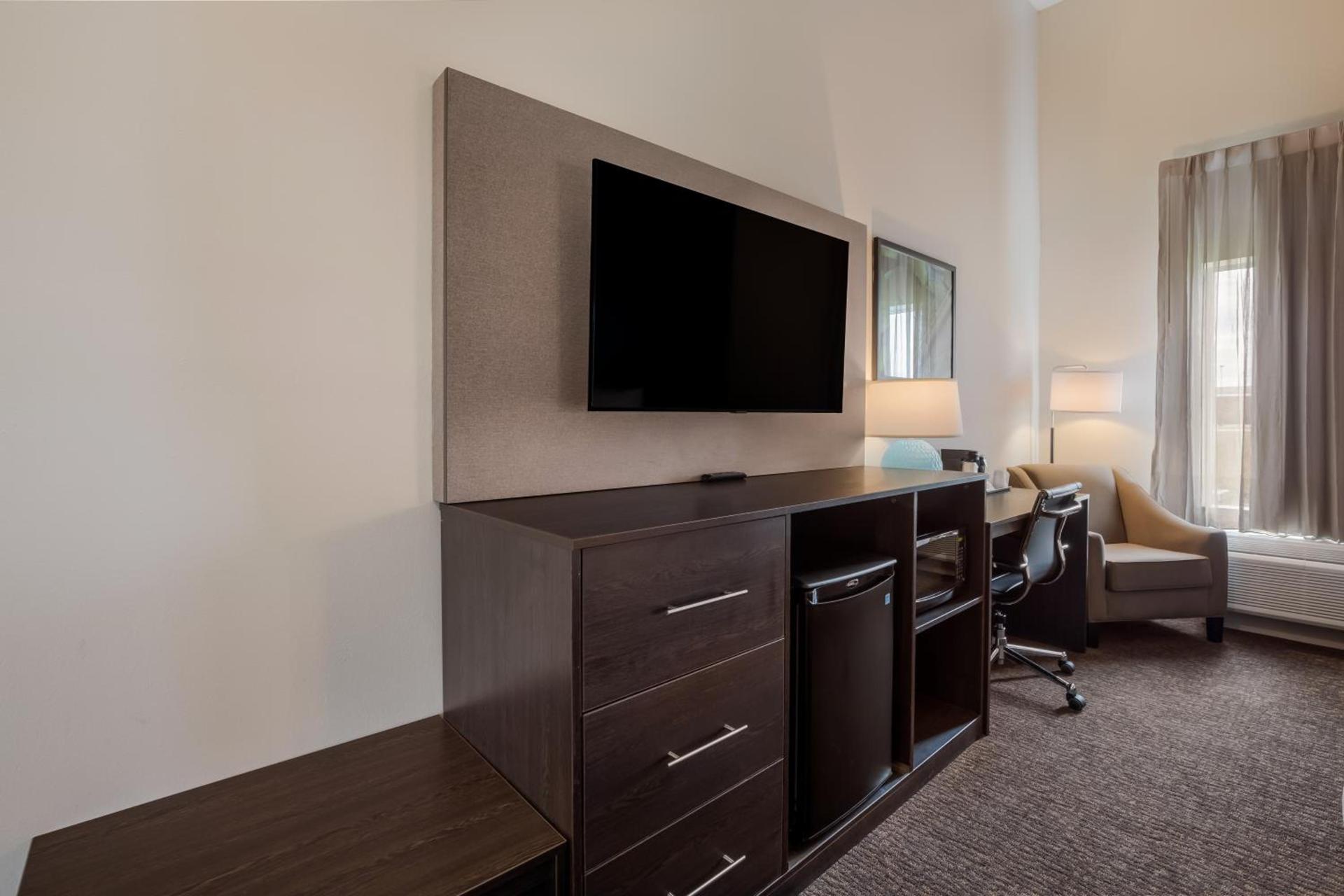 La Quinta Inn & Suites by Wyndham Sulphur Lake Charles photo 25