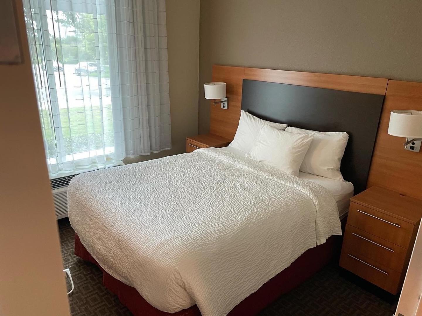 TownePlace Suites Orlando at FLAMINGO CROSSINGS Town Center, Western Entrance photo 53