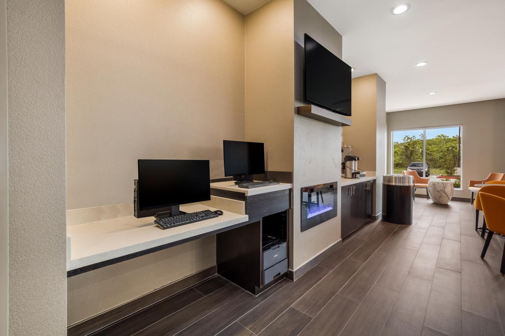 Hawthorn Extended Stay by Wyndham Sulphur Lake Charles photo 17
