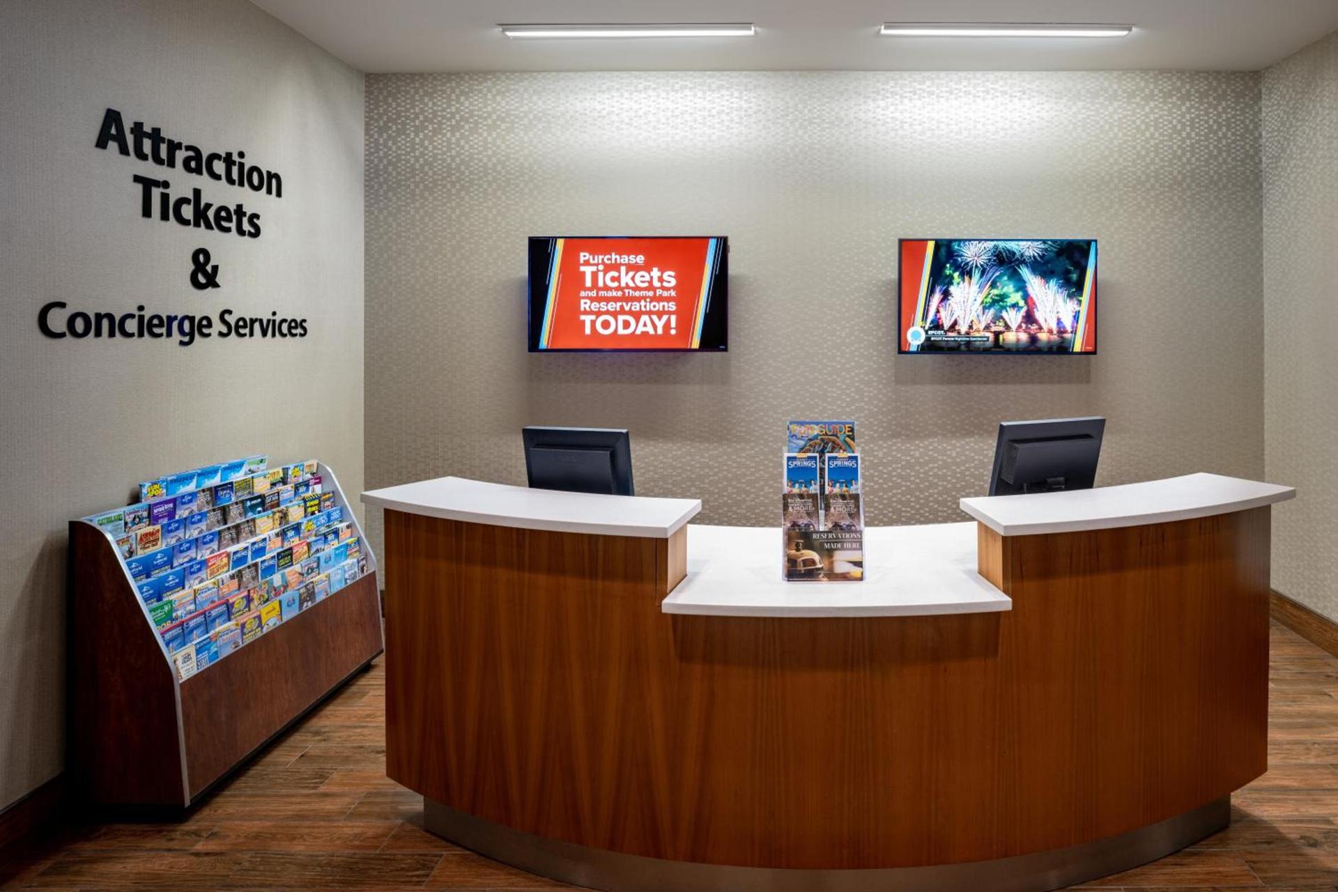 SpringHill Suites by Marriott Orlando at FLAMINGO CROSSINGS Town Center-Western Entrance photo 2