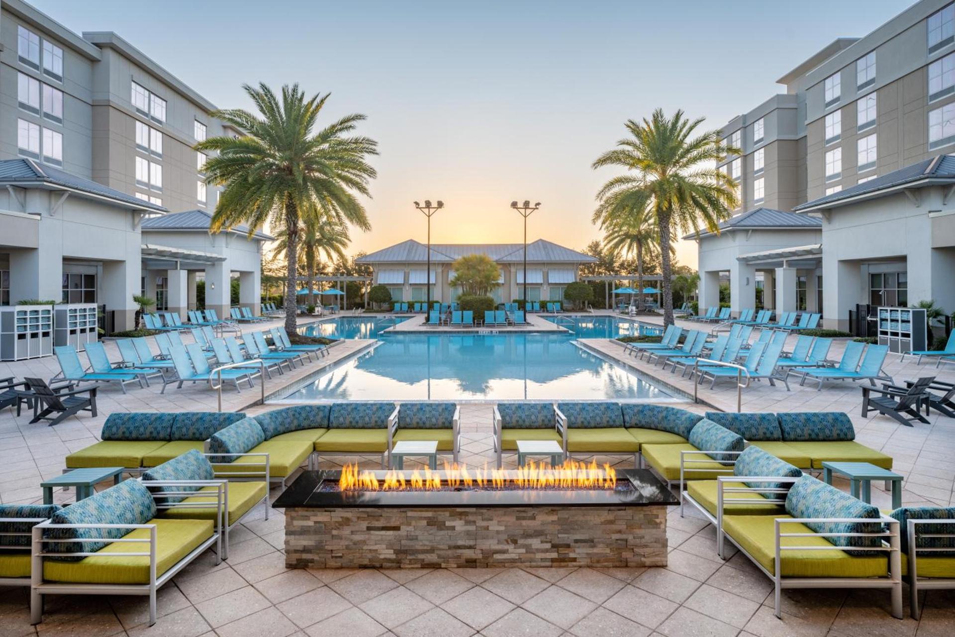 TownePlace Suites Orlando at FLAMINGO CROSSINGS Town Center, Western Entrance photo 57