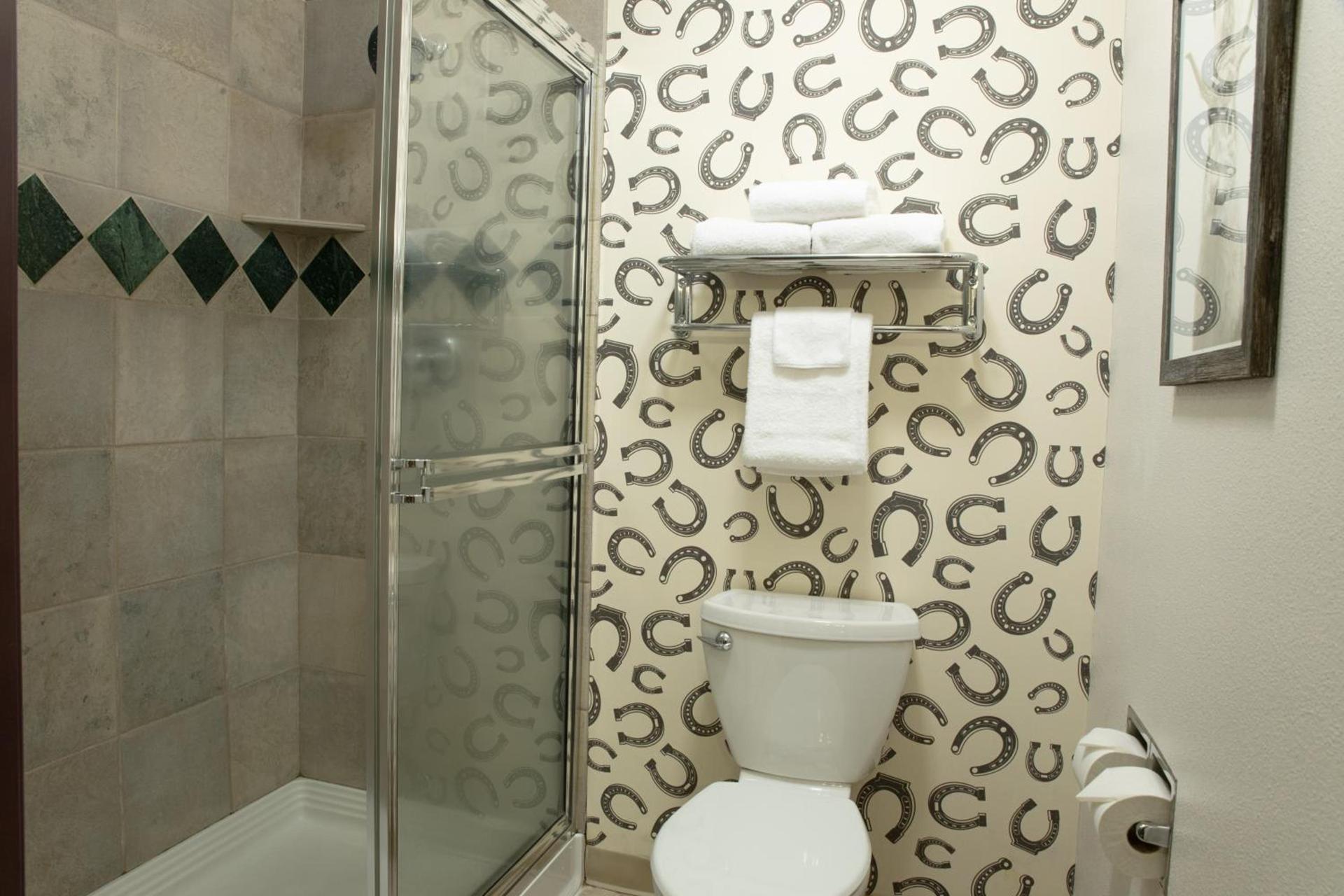Oxford Suites Pendleton photo 13