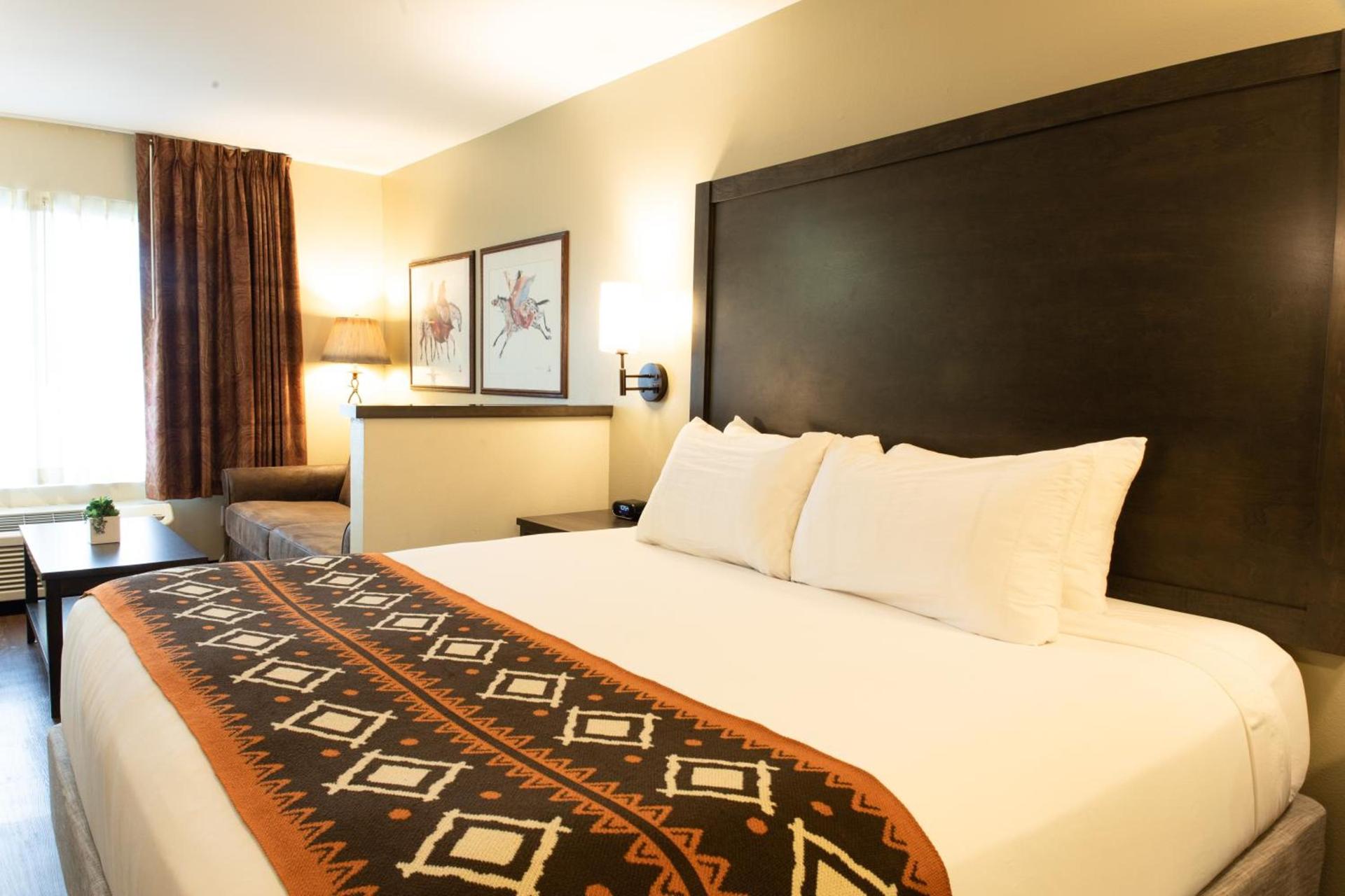 Oxford Suites Pendleton photo 14